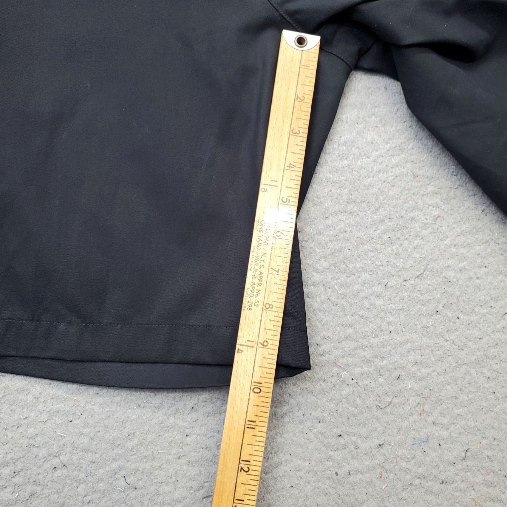 Essentials Greg Norman Essentials Golf Shorts Mens 38 Black Flat Front Wrinkle Resistant Black Mens Size 38 Shorts Size US 38 / EU 54 - 4 Thumbnail