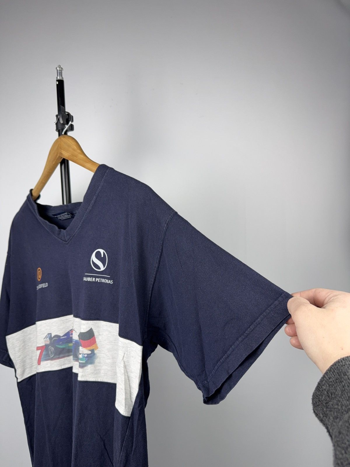 Formula 1 Vintage 00s Sauber Petronas Nick Heidfeld F1 Racing Tee M Size US M / EU 48-50 / 2 - 13 Thumbnail