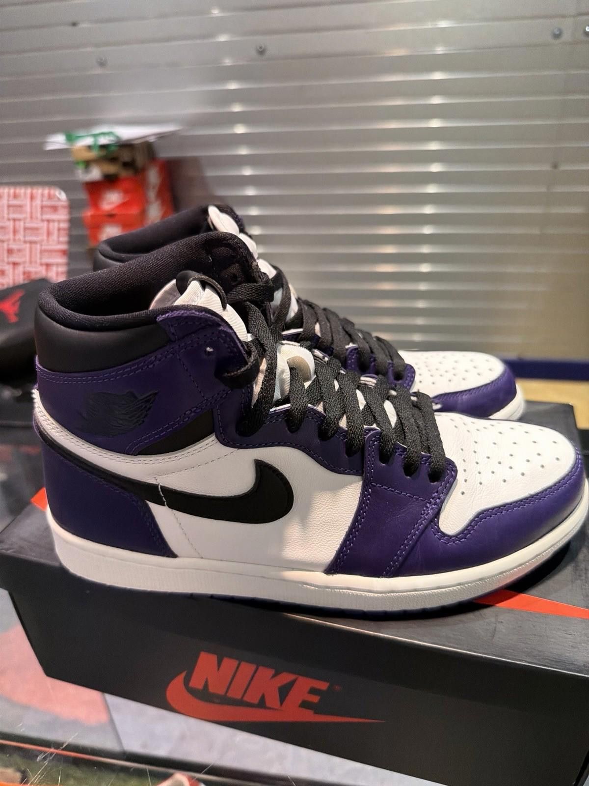Jordan Brand Air Jordan 1 High Court Purple Sneakers 2.0 Size 8.5 Size US 8.5 / EU 41-42 - 11 Thumbnail