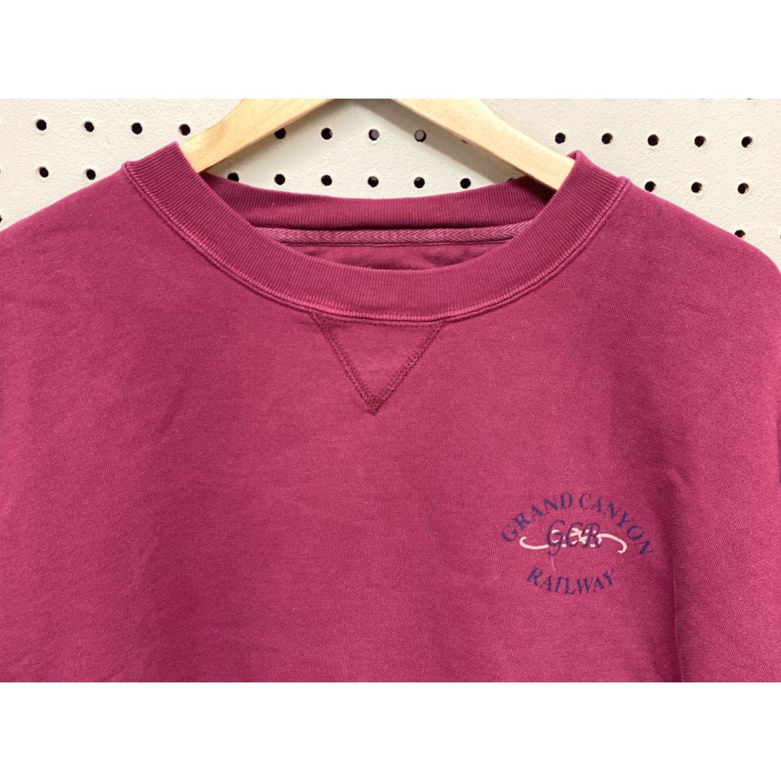Vintage VINTAGE Gear For Sports Grand Canyon Sweatshirt L Men Red Long Sleeve Crew Neck Pullover Size US L / EU 52-54 / 3 - 3 Thumbnail