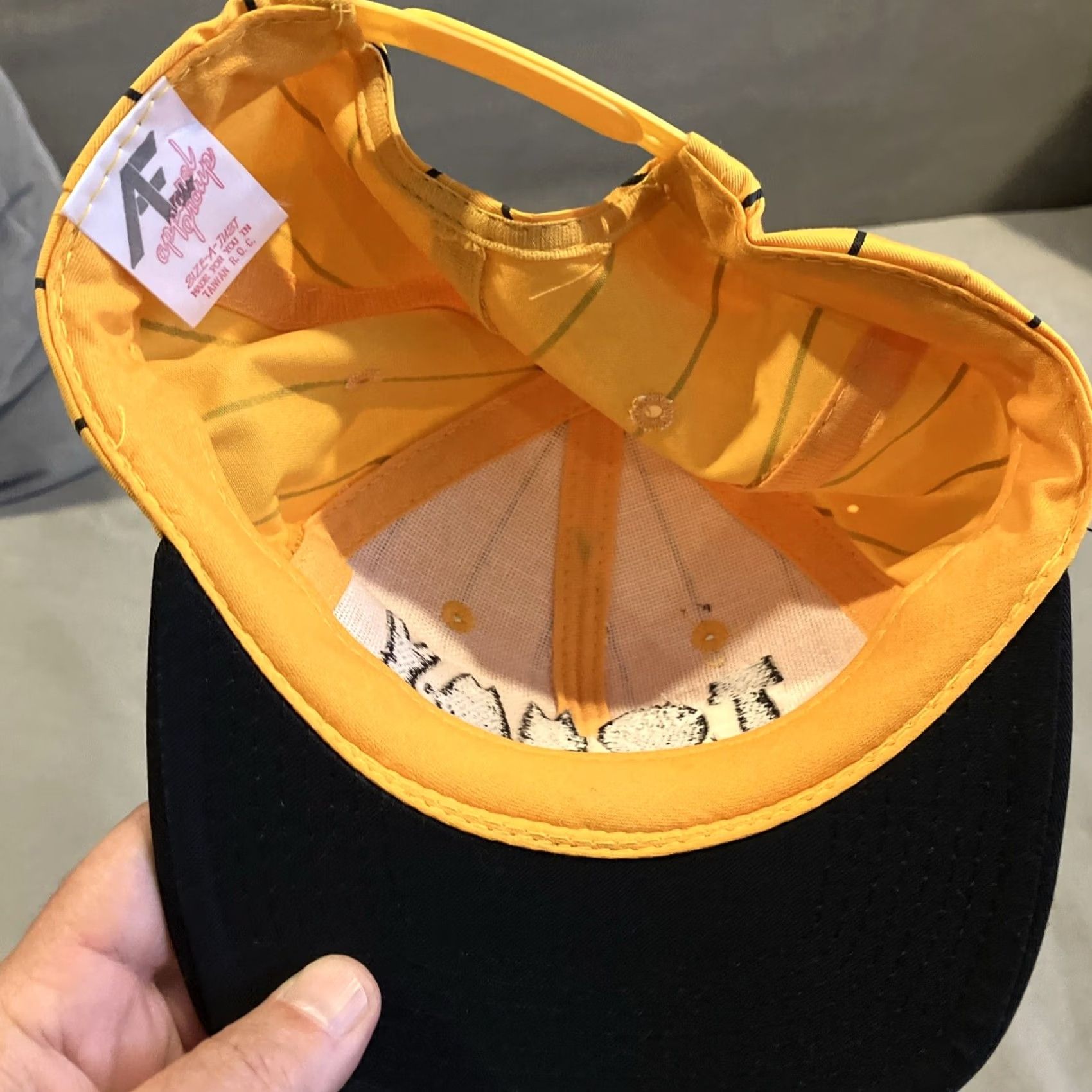 Vintage VINTAGE The Who’s Tommy On Broadway Snap Back Hat Adjustable OSFA Men One Size Yellow 90s The Who’s Tommy Vintage Accessories NWOT Size ONE SIZE - 4 Thumbnail