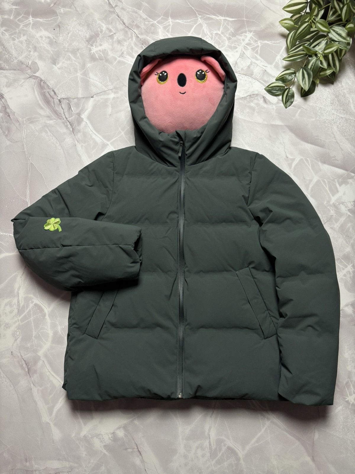 Uniqlo UNIQLO Seamless Down Parka Puffer Jacket Olive Womens M Size M / US 6-8 / IT 42-44 - 1 Thumbnail