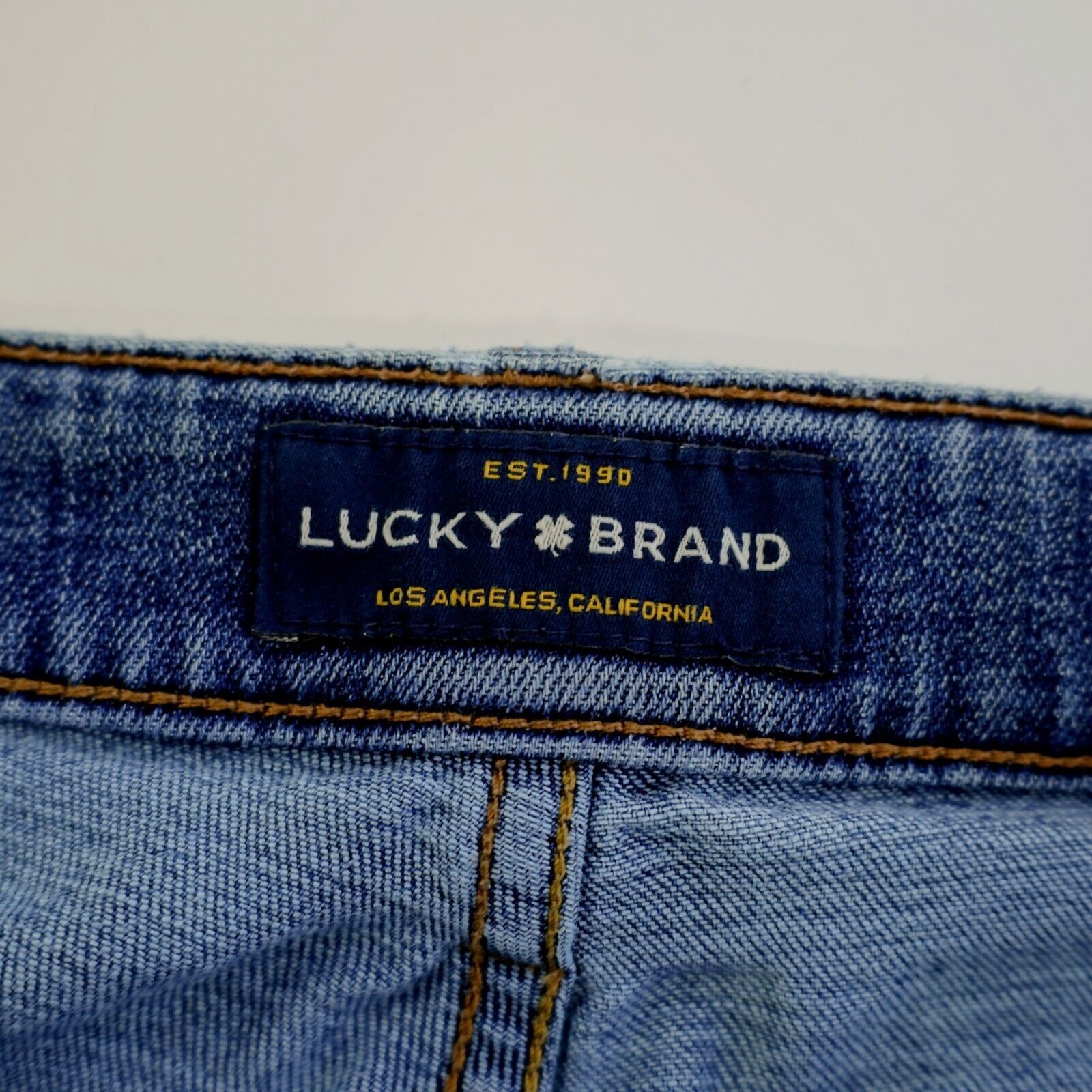 Lucky Brand Lucky Brand 383 Straight Blue Jeans 37/32 Stone Wash Whisker Size US 37 - 11 Thumbnail