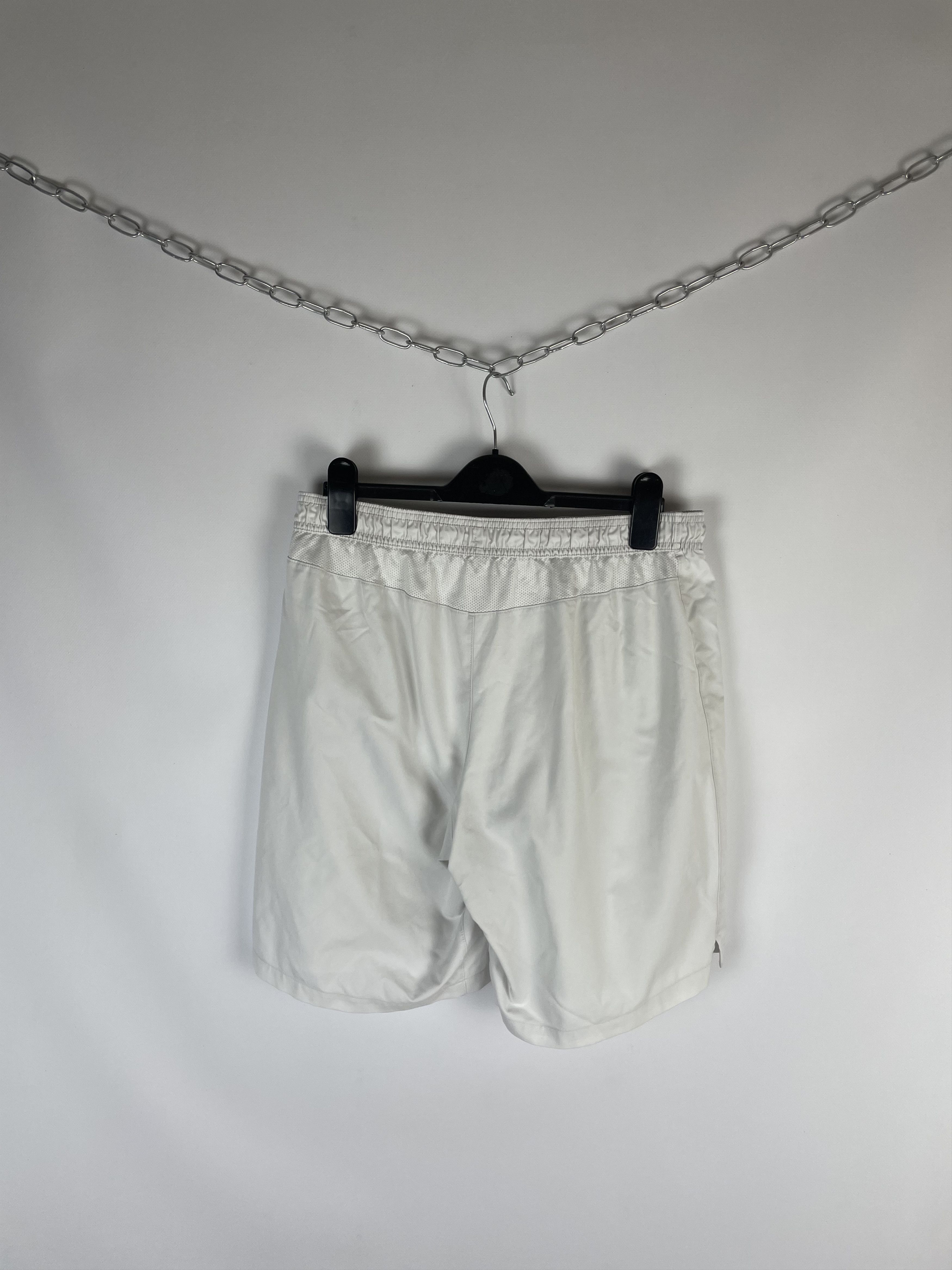 Nike Vintage Nike Manchester United Shorts Soccer Footbal Size US 34 / EU 50 - 6 Thumbnail