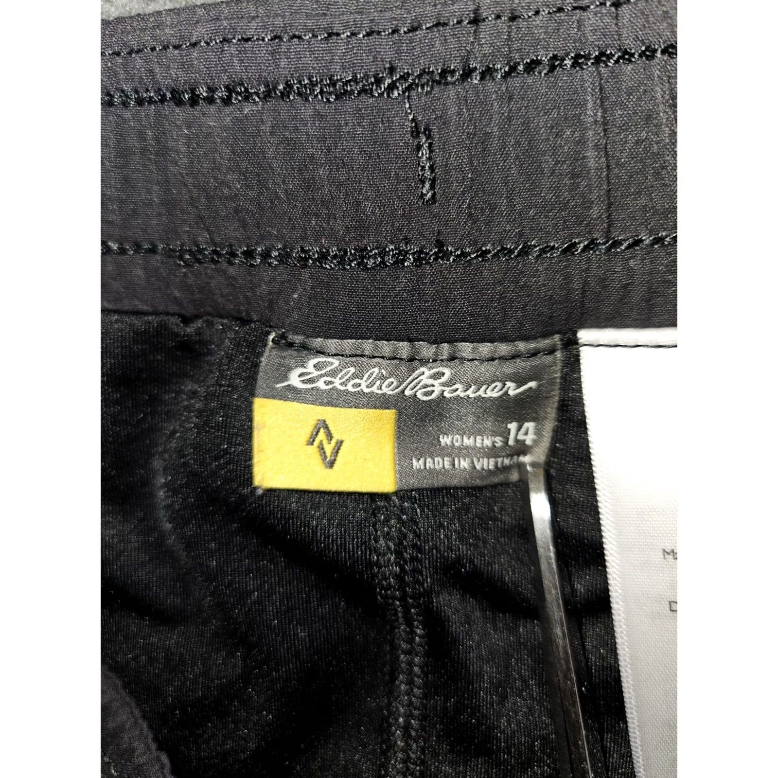 Eddie Bauer Eddie Bauer Hiking Skorts Women 14 Black Elastic Waist Drawstring Camp Skort Activewear Outdoor Athletic Stretch Zip Pocket Size ONE SIZE - 2 Thumbnail