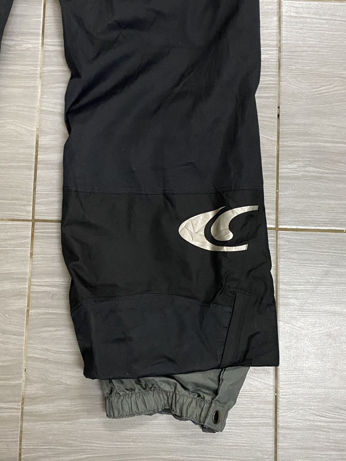 Salomon Vintage Salomon Archive Ski Pants Black Cargo Techwear Size US 34 / EU 50 - 7 Thumbnail