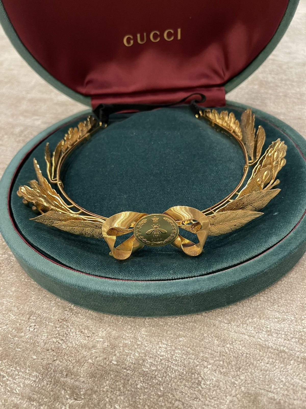 image of Gucci Metal Leaves Hairband in Gold, Women's