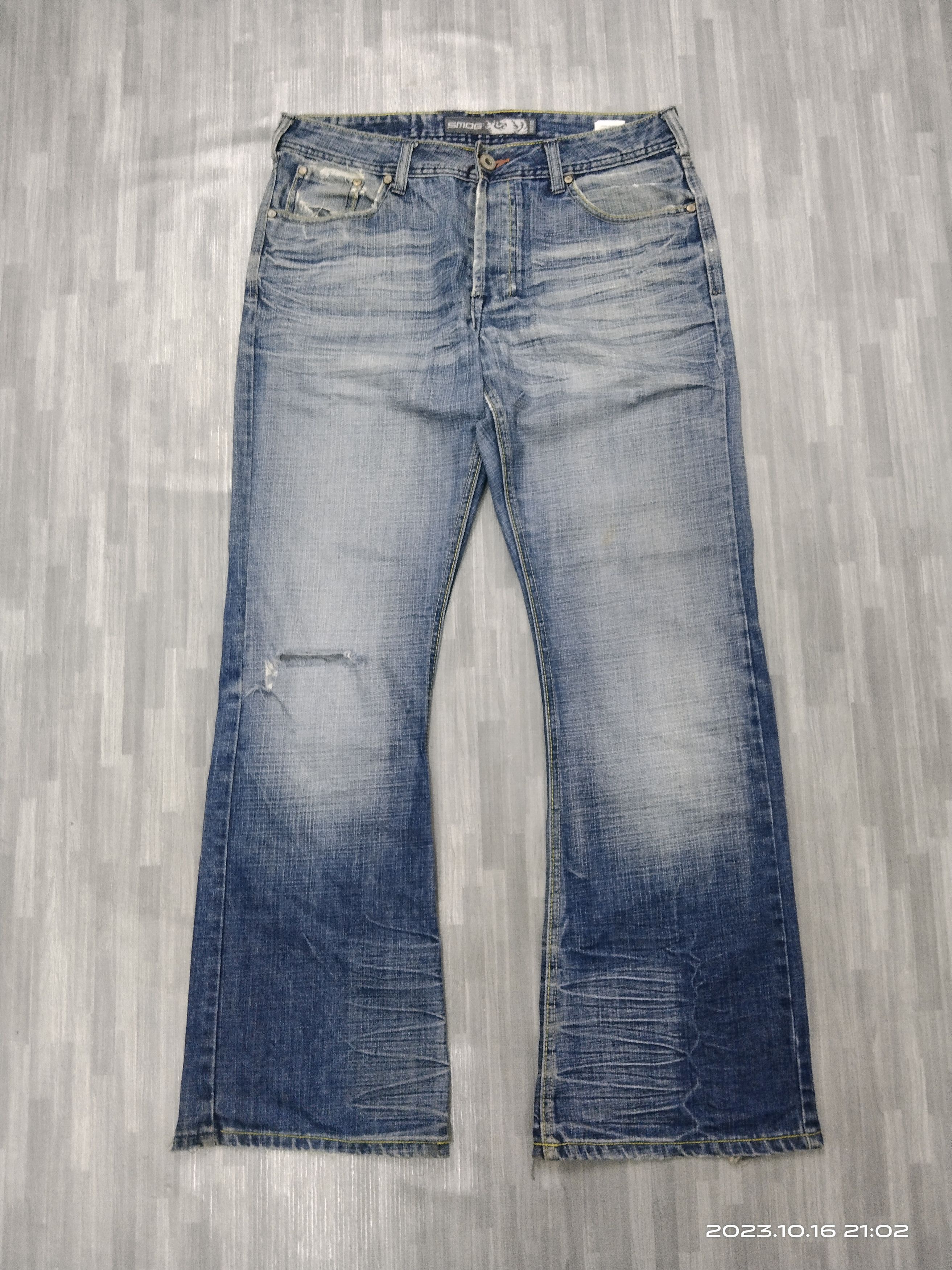 Japanese Brand SICK RIPED FLARE SMOG DENIM PANTS Size US 33 - 2 Thumbnail
