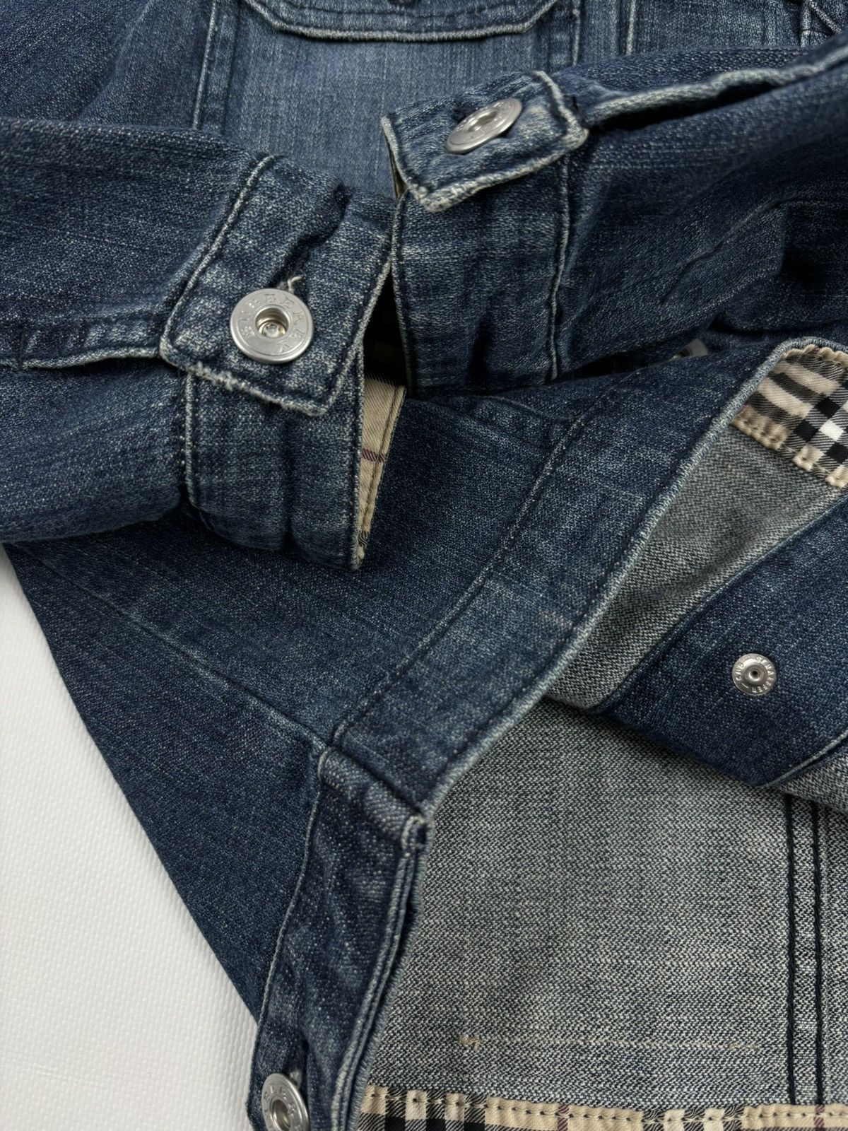 Burberry × Burberry Prorsum × Vintage BURBERRYS Nova Check Trim Denim Blue Trucker Buttons Jacket Jean Crop Bomber XS-S Size XS / US 0-2 / IT 36-38 - 19 Thumbnail