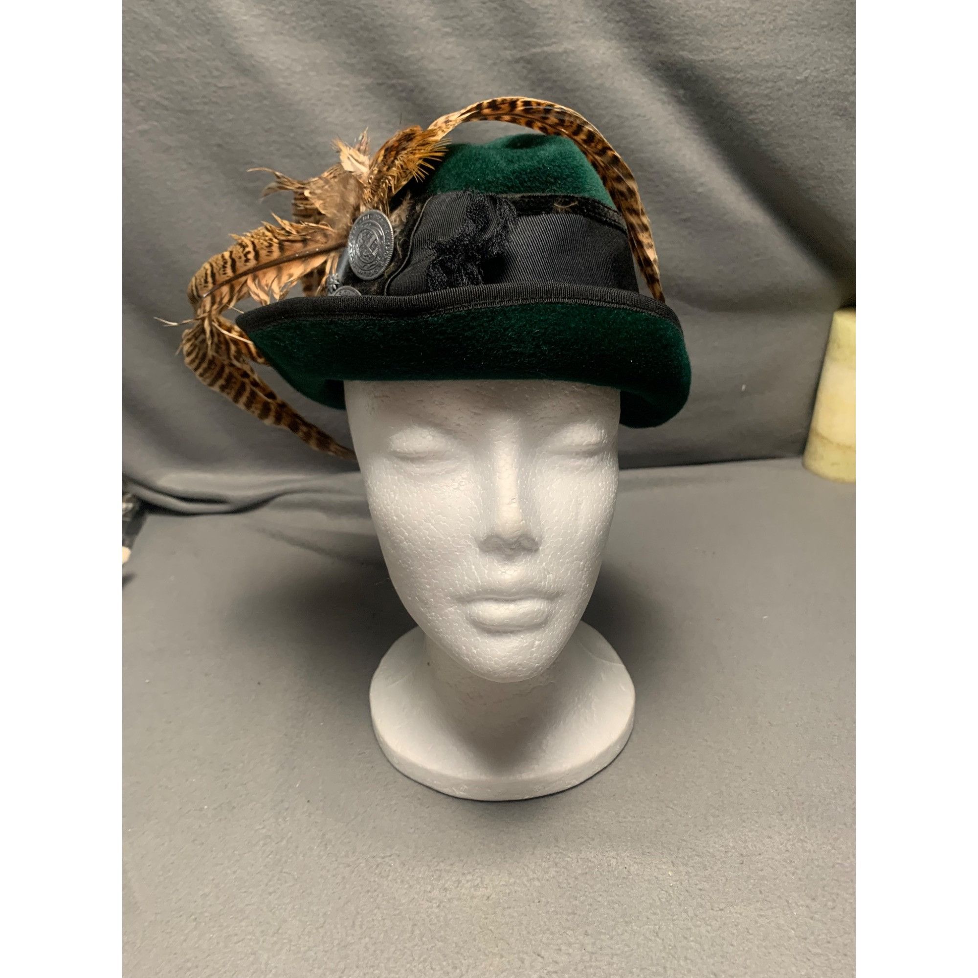 Vintage Tyrolean Green Felt Fedora Hat With Feather & Button Accents Size ONE SIZE - 9 Thumbnail