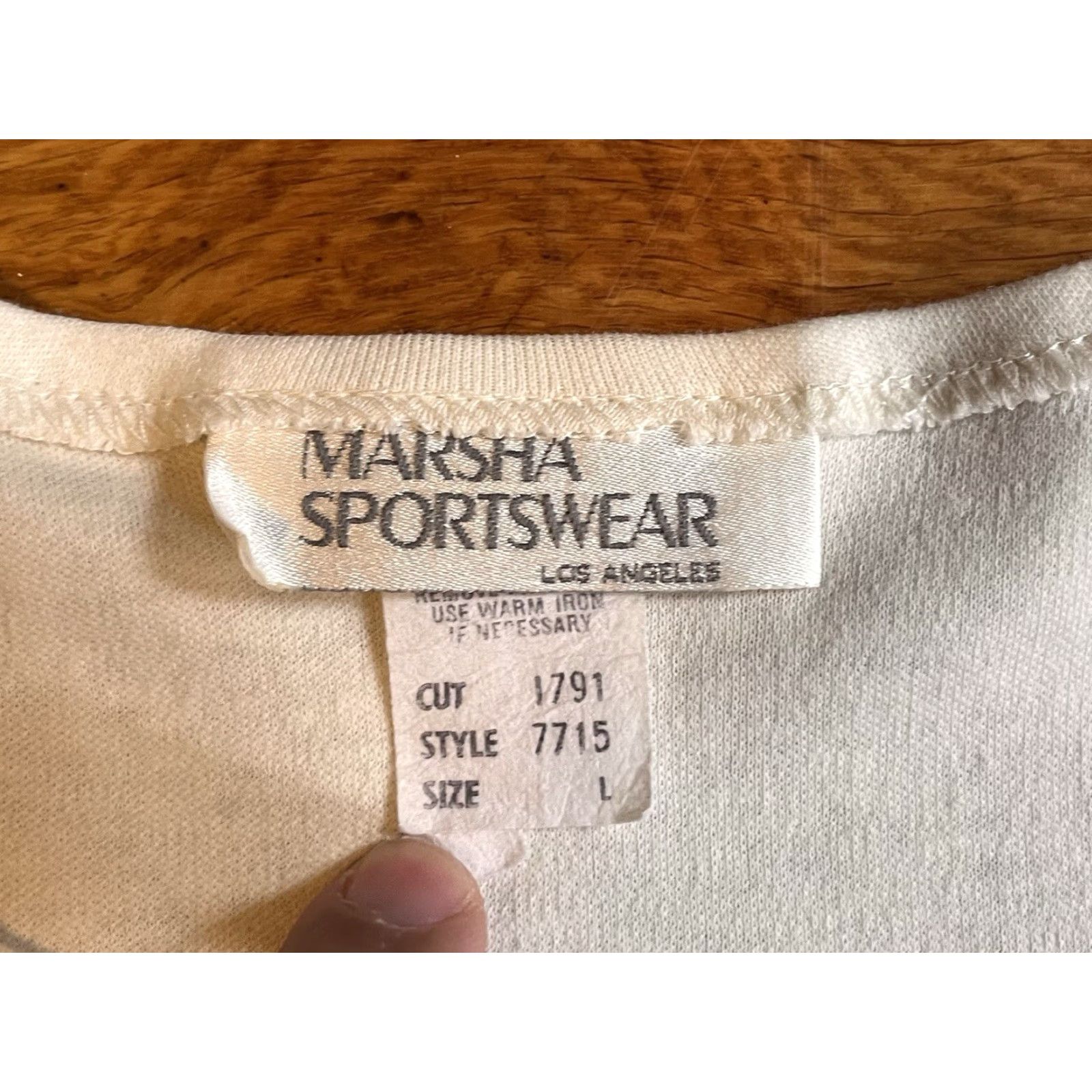 Vintage VINTAGE Marsha Sports Shirt Women’s L White 80s Dog Walking Geometric Crew Neck Casual Size L / US 10 / IT 46 - 6 Thumbnail