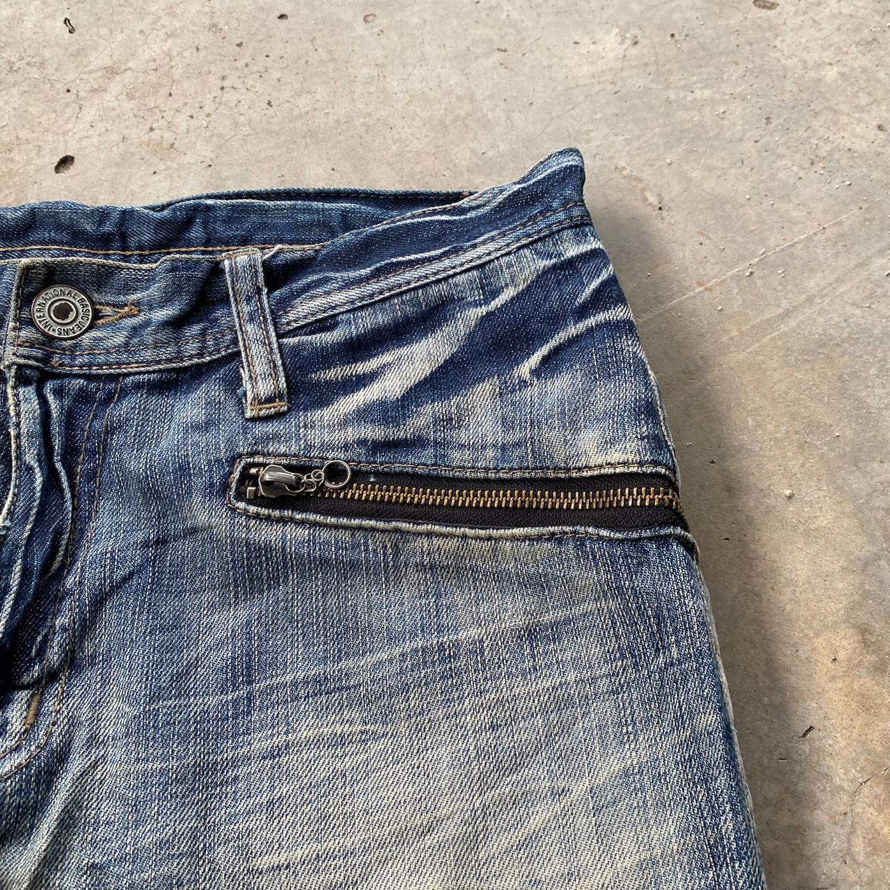 If Six Was Nine 💥Flare💥Vintage Edge Rupert Distressed Denim Size US 32 / EU 48 - 13 Thumbnail