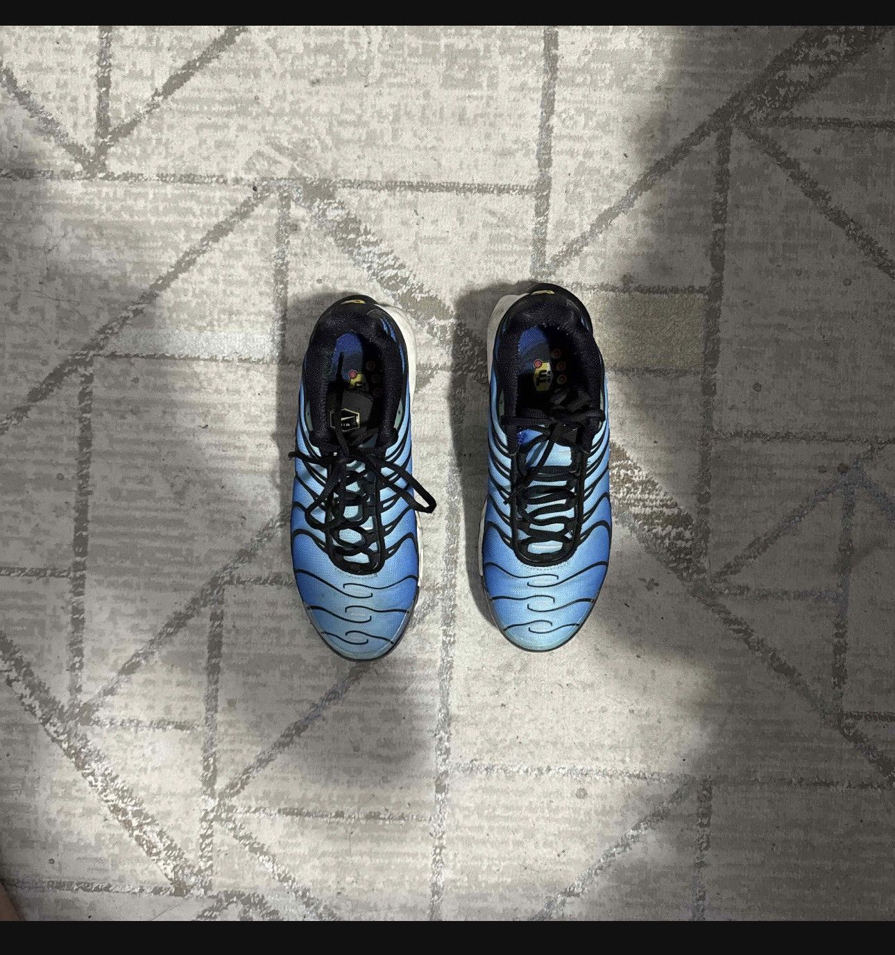 Nike Nike Men's Air Max Plus Hyper Blue OG Retro Size US 10 / EU 43 - 3 Thumbnail
