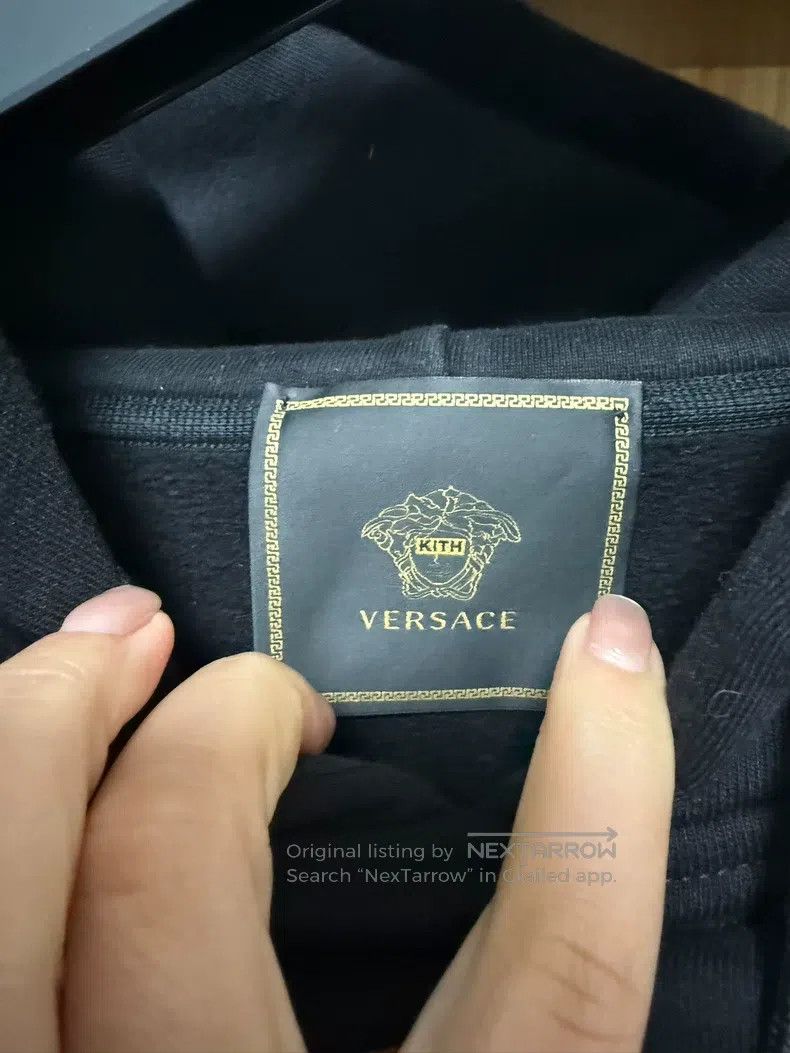 Versace Versace Printed logo black hooded sweatshirt Size US L / EU 52-54 / 3 - 2 Thumbnail