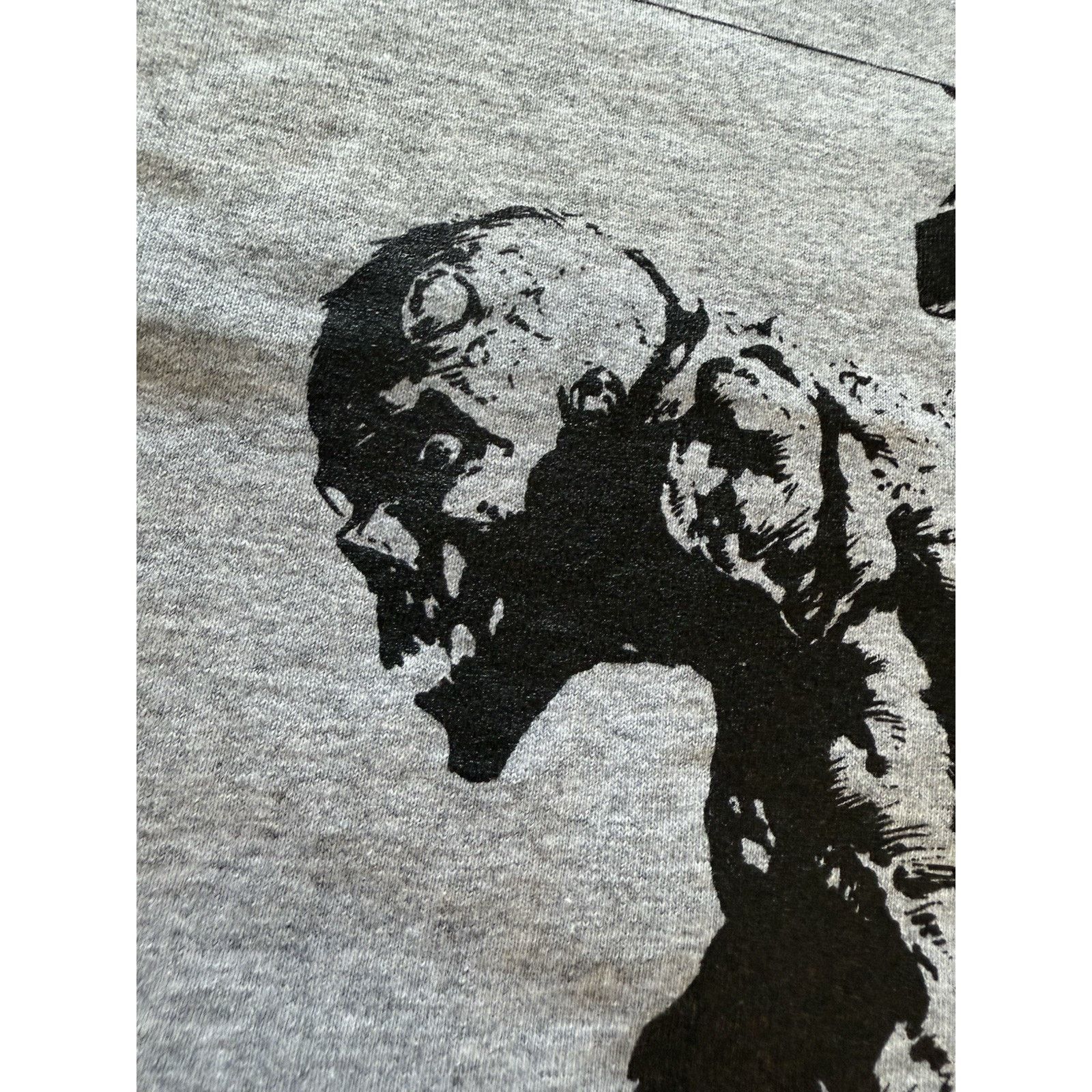 Fruit Of The Loom Bernie Wrightson Gardens of the Dead Shirt 2003 XL Gray Size US XL / EU 56 / 4 - 6 Thumbnail