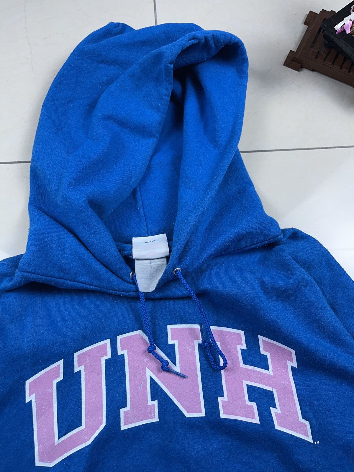 Vintage ➕ vintage UNH champion boxy college university hoodie y2k Size US XL / EU 56 / 4 - 5 Thumbnail