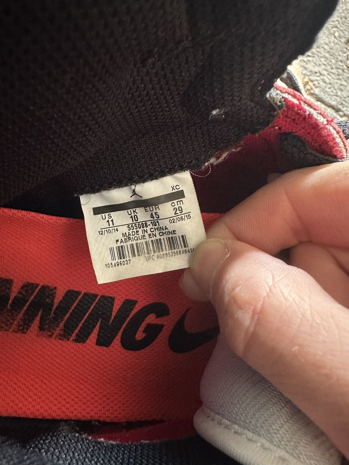 Jordan Brand Nike Air Jordan 1 Retro OG Chicago 2015 size 11 Size US 11 / EU 44 - 6 Thumbnail