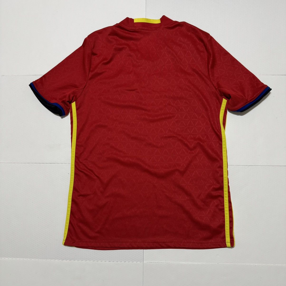 Adidas Adidas Spain National Team 2015/16 Home Soccer Shirt Jersey Size US XS / EU 42 / 0 - 6 Thumbnail
