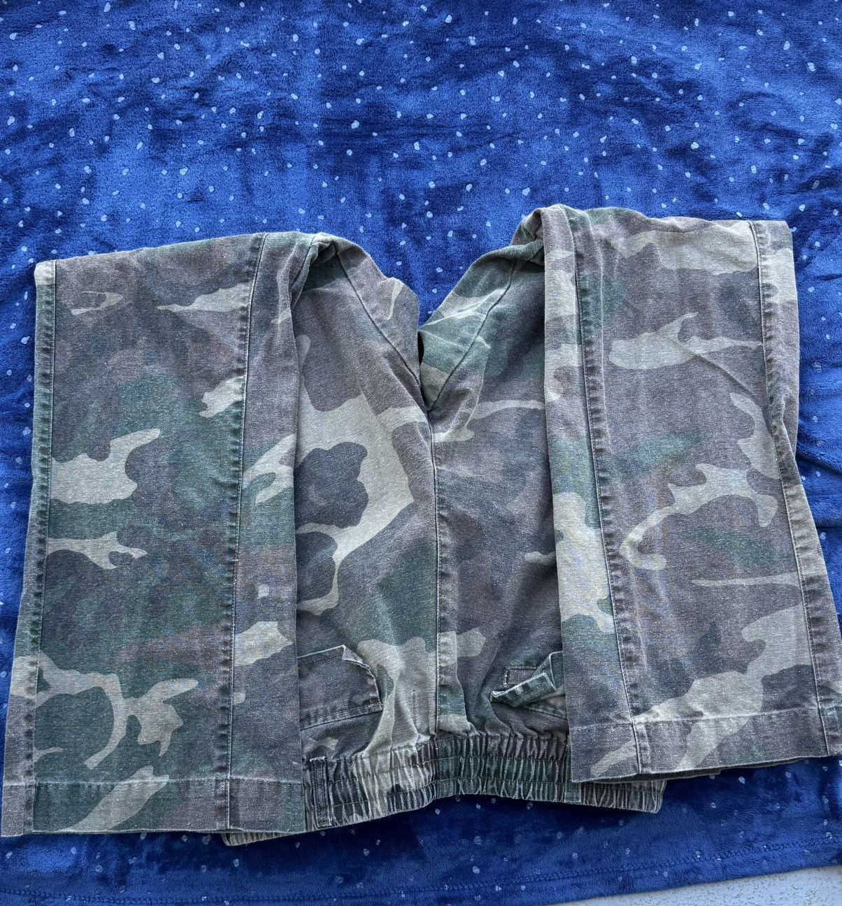 Vintage Camo wide leg cargos Size US 34 / EU 50 - 2 Thumbnail