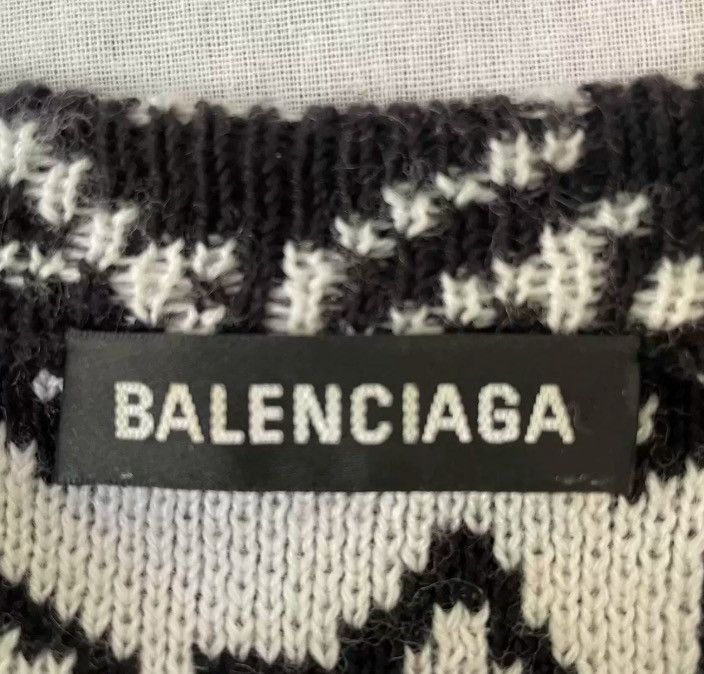 Balenciaga Balenciaga Straw Bullet Curtain Sweater2412-Nextarrow Size US S / EU 44-46 / 1 - 4 Thumbnail