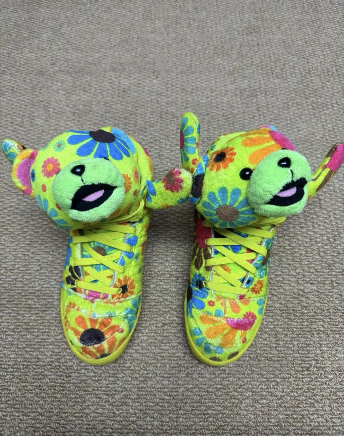 Adidas × Jeremy Scott Jeremy Scott x Adidas Flower Power Bear