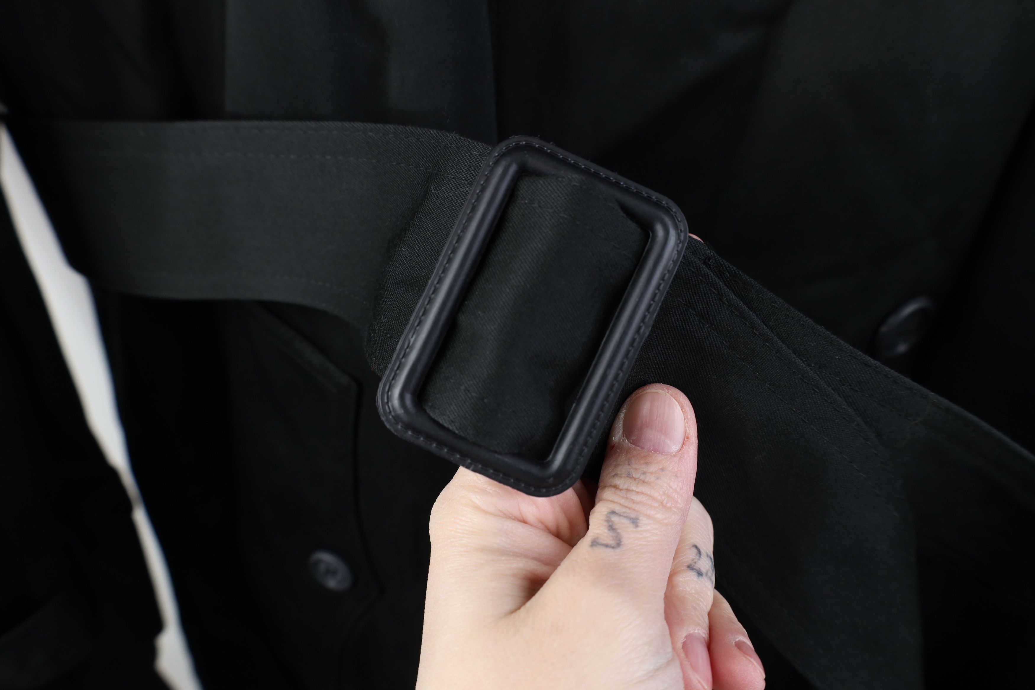 Vintage Vintage 90s Streetwear Lined Belted Trench Coat Jacket Black Size US XXL / EU 58 / 5 - 5 Thumbnail