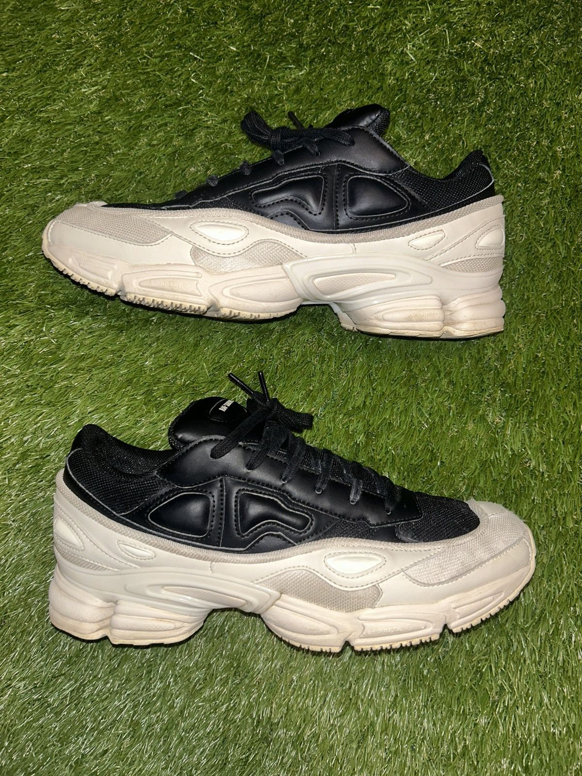 rafsimons × adidas OZWEEGO III 28 adidas by Raf Simons Ozweego