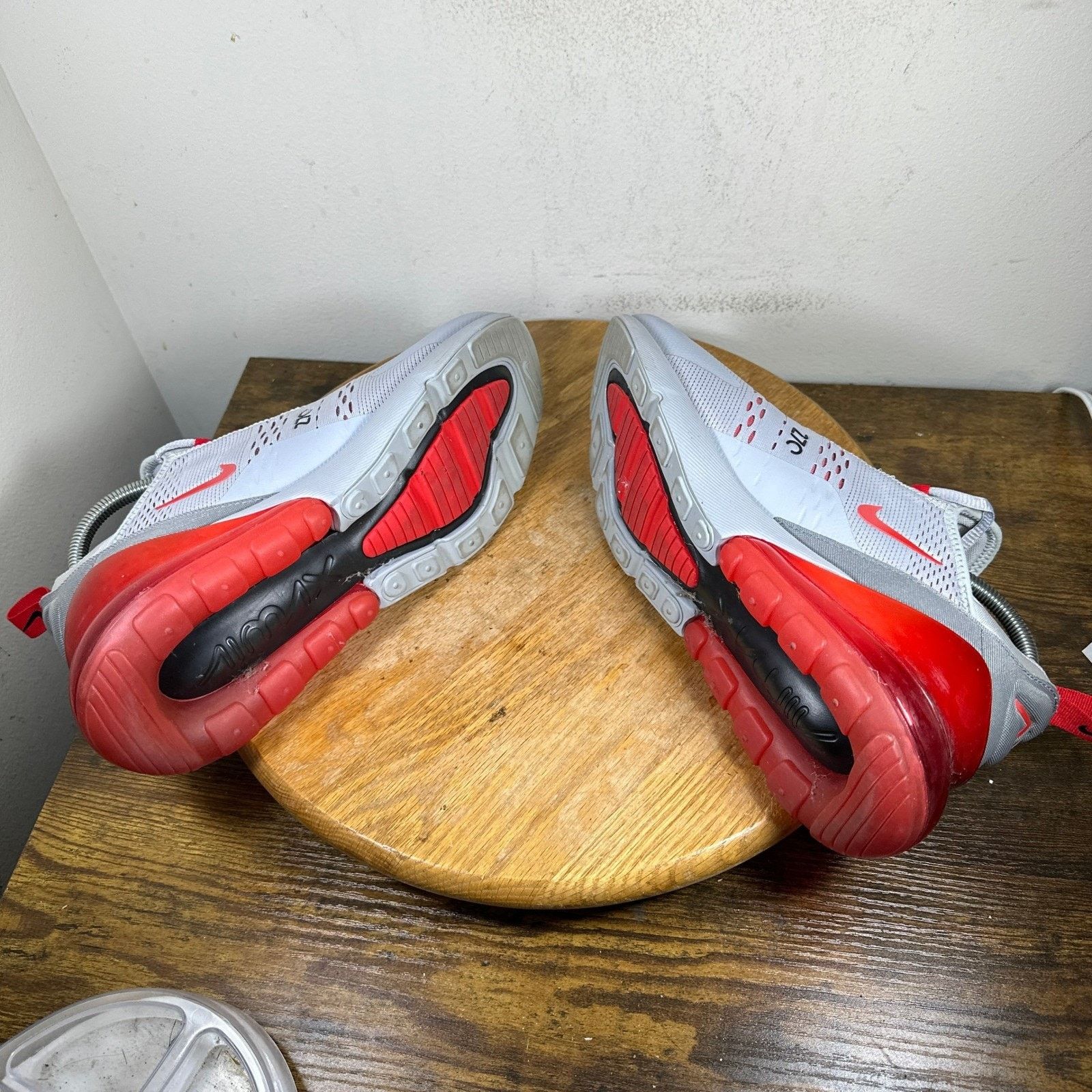Nike Nike Air Max 270 Mens Wolf Grey AH8050-018 Shoes Size 8.5 Size US 8.5 / EU 41-42 - 4 Thumbnail