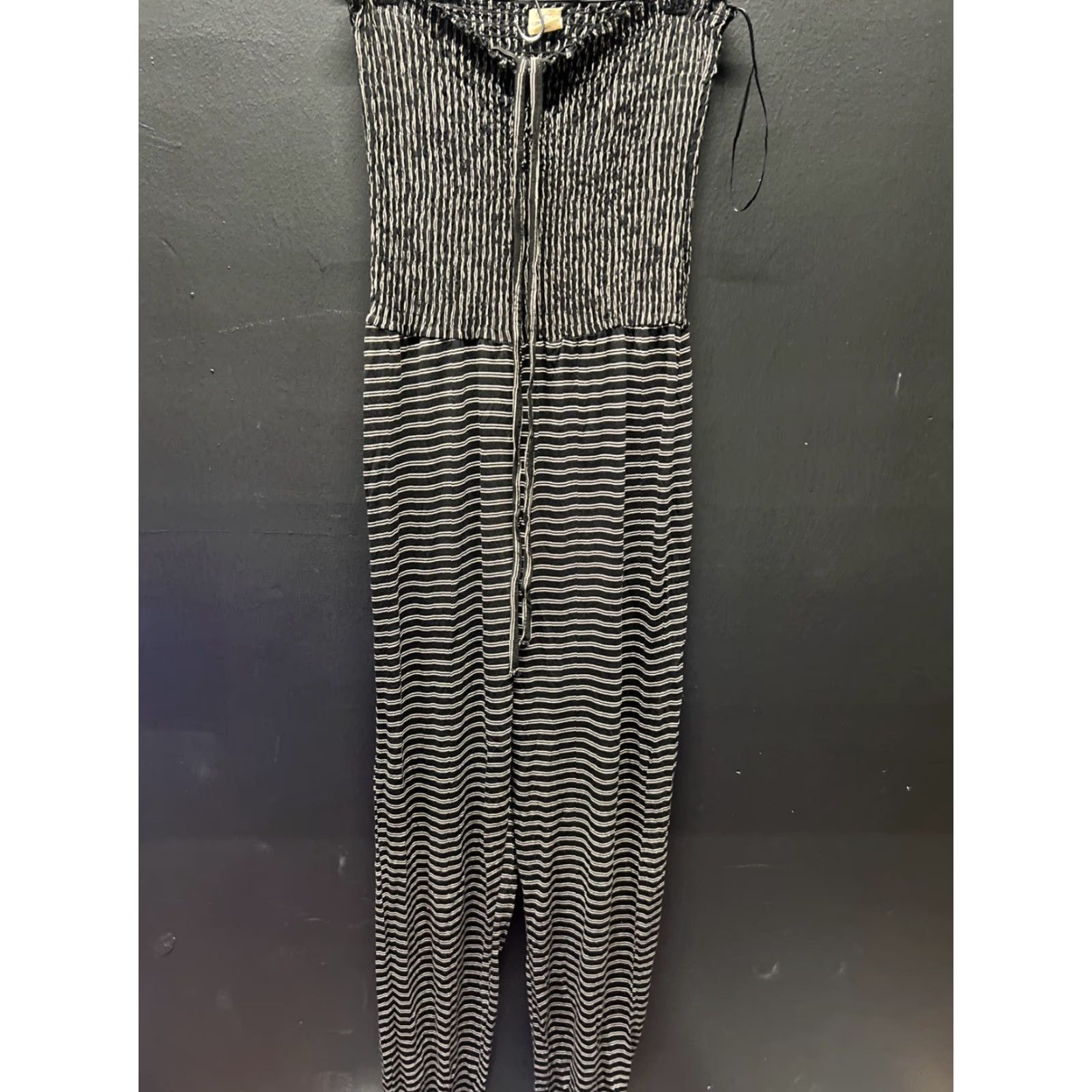 O'Neill O’Neill Jumpsuit Women’s Black Beige Striped Sleeveless Size Large Size 28" / US 6 / IT 42 - 2 Thumbnail