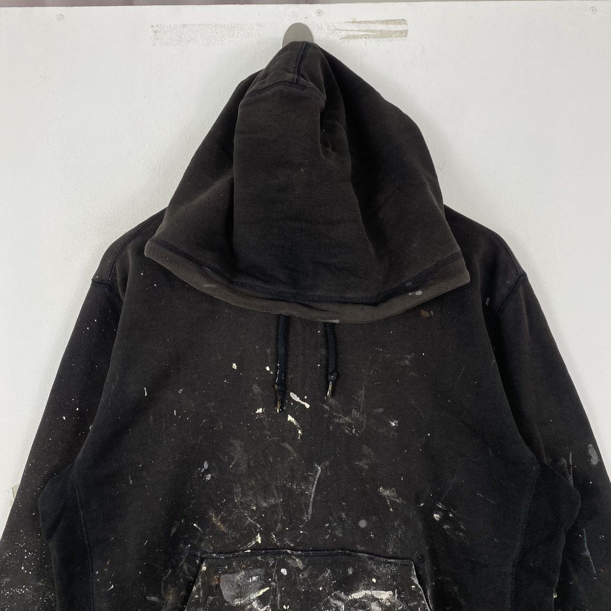 Japanese Brand ZOZO Japan Paint Splatter Hoodie Black Distressed Boxy XL Size US XL / EU 56 / 4 - 3 Thumbnail