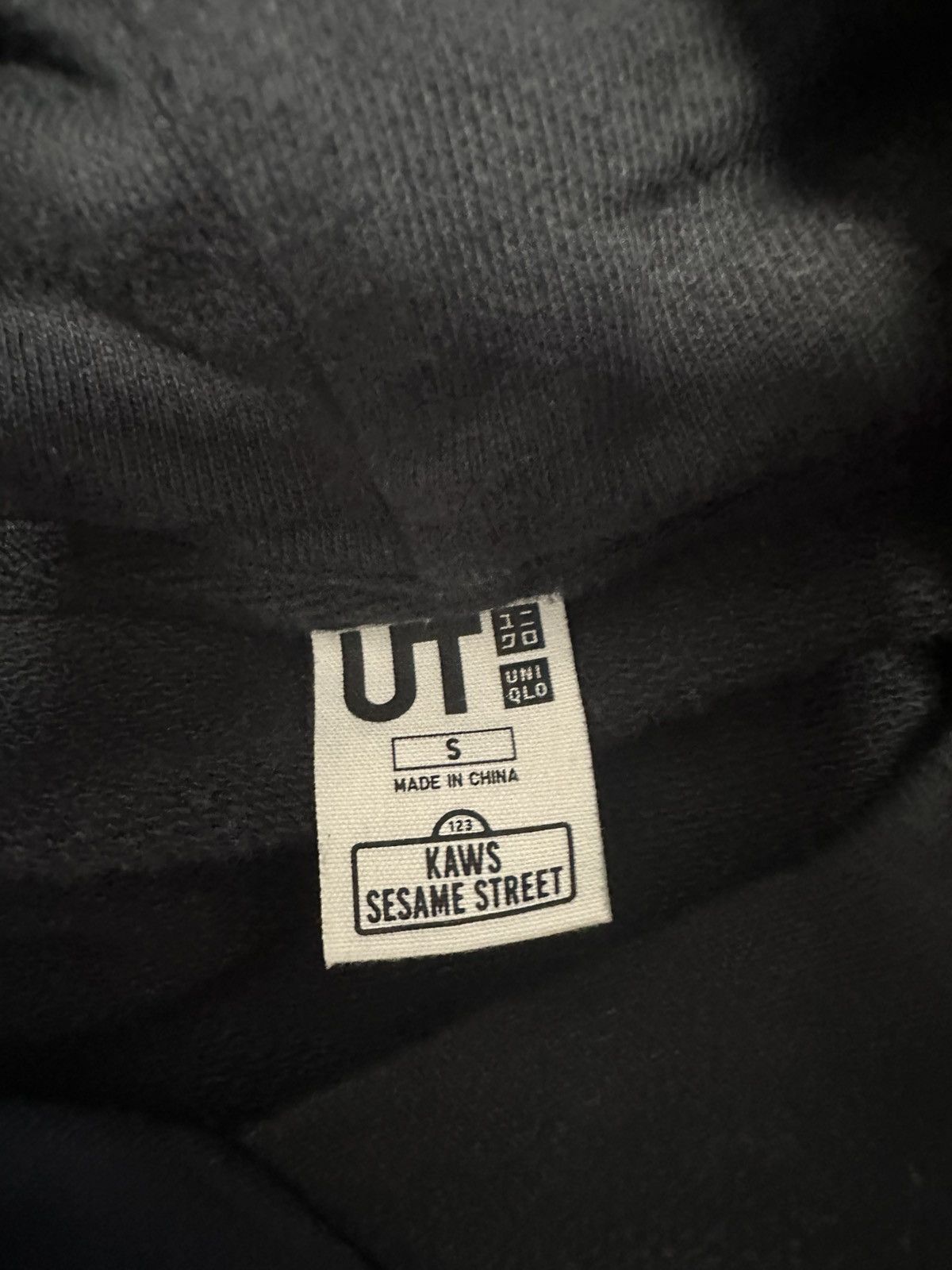 Kaws × Uniqlo Black & white Kaws × Sesame Street hoodie Size US S / EU 44-46 / 1 - 3 Thumbnail
