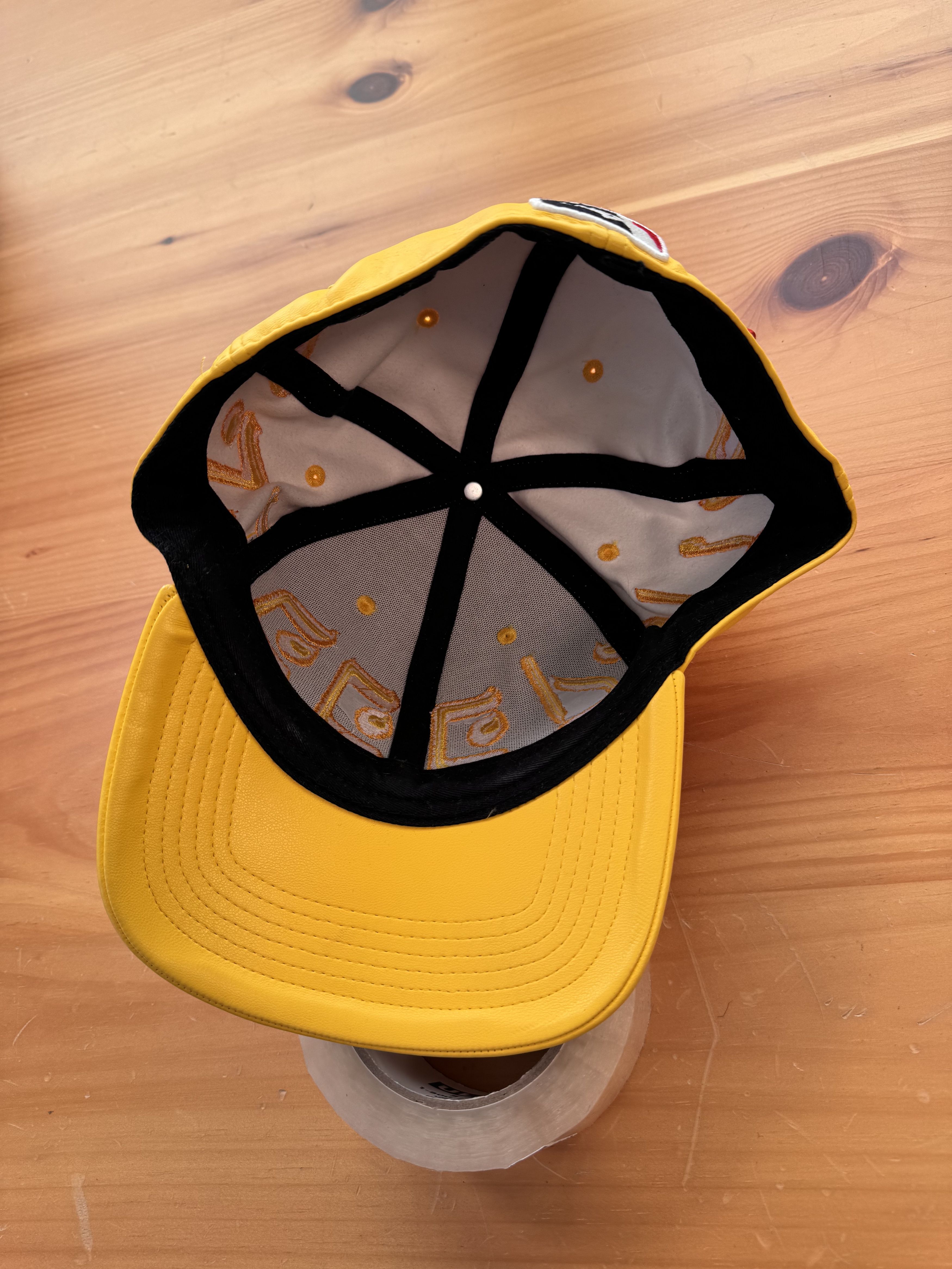 murd333r.fm 1/1 Sample size 7 3/4 Murder FM Leather fitted hat Size ONE SIZE - 9 Thumbnail