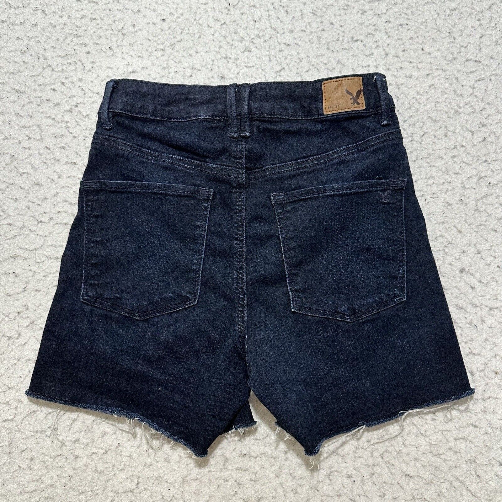 American Eagle Outfitters American Eagle 2 Super Stretch 4" Inseam Denim Jean Shorts Size 26" / US 2 / IT 38 - 7 Thumbnail