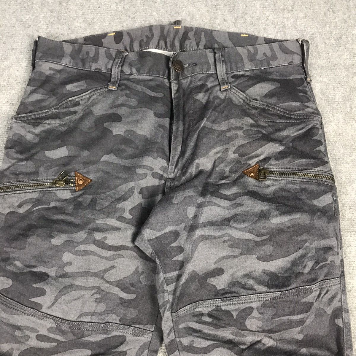 Designer × Japanese Brand Edwin cargo Camo design pants Size US 31 - 5 Thumbnail