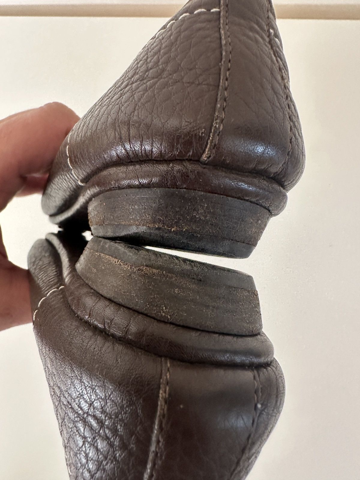 Louis Vuitton Louis Vuitton Big Logo Leather Flats Shoes Ballets Size US 7 / IT 37 - 6 Thumbnail