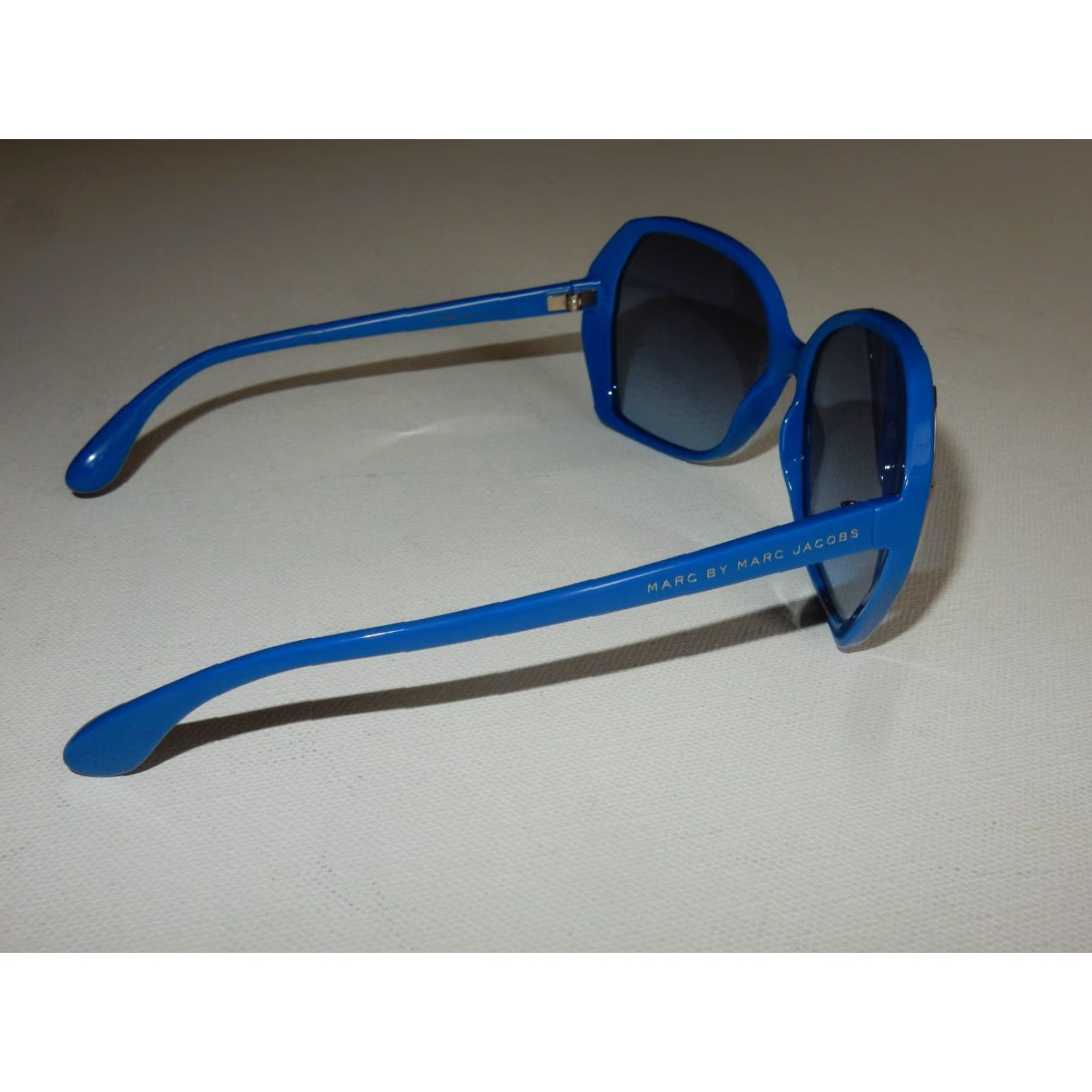 Marc Jacobs VINTAGE Marc Jacobs Sunglasses Women 58mm Blue Small Scratches Size ONE SIZE - 3 Thumbnail