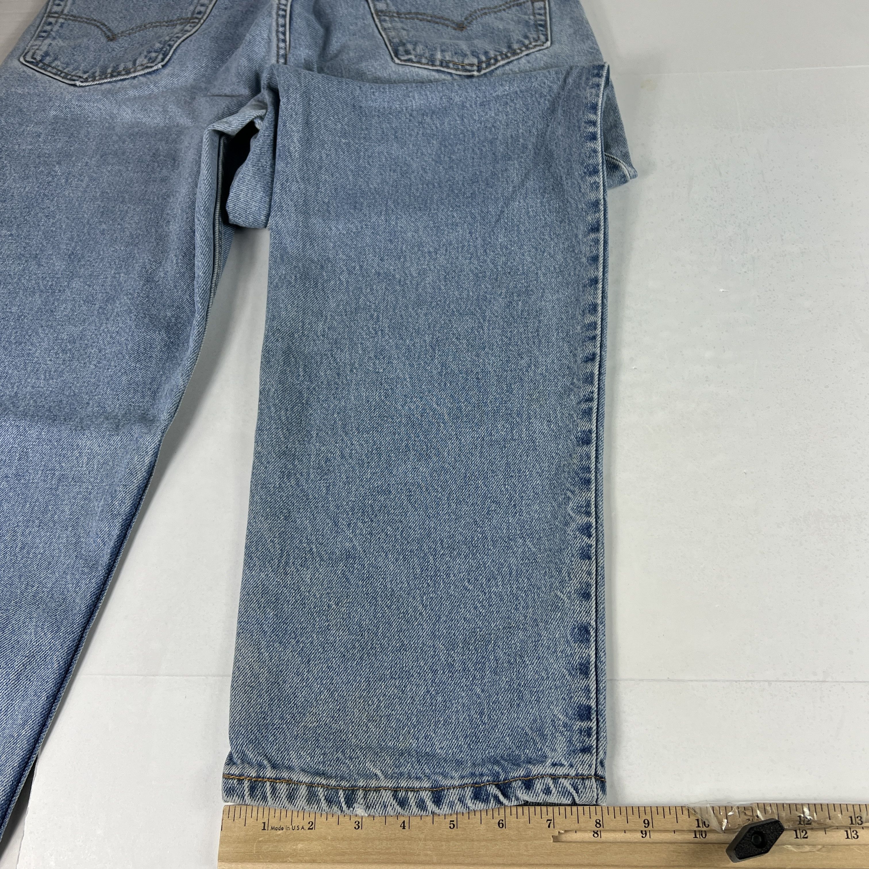 Levi's × Vintage Y2K Levi's Jeans 550 Relaxed Light Blue Faded Cotton Denim Size US 35 - 16 Thumbnail