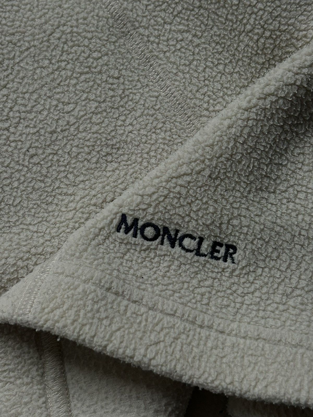 Moncler Grenoble × Vintage Fleece Moncler 🔘 Grenoble 🔘 Vintage 🔘 Streetwear 🔘 Size L / US 10 / IT 46 - 2 Thumbnail