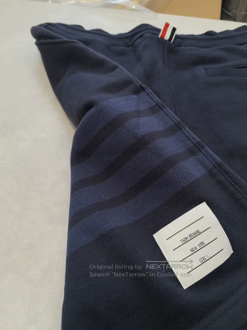 Thom Browne Thom Browne size1 Navy blue classic striped shorts Size US 28 / EU 44 - 6 Thumbnail