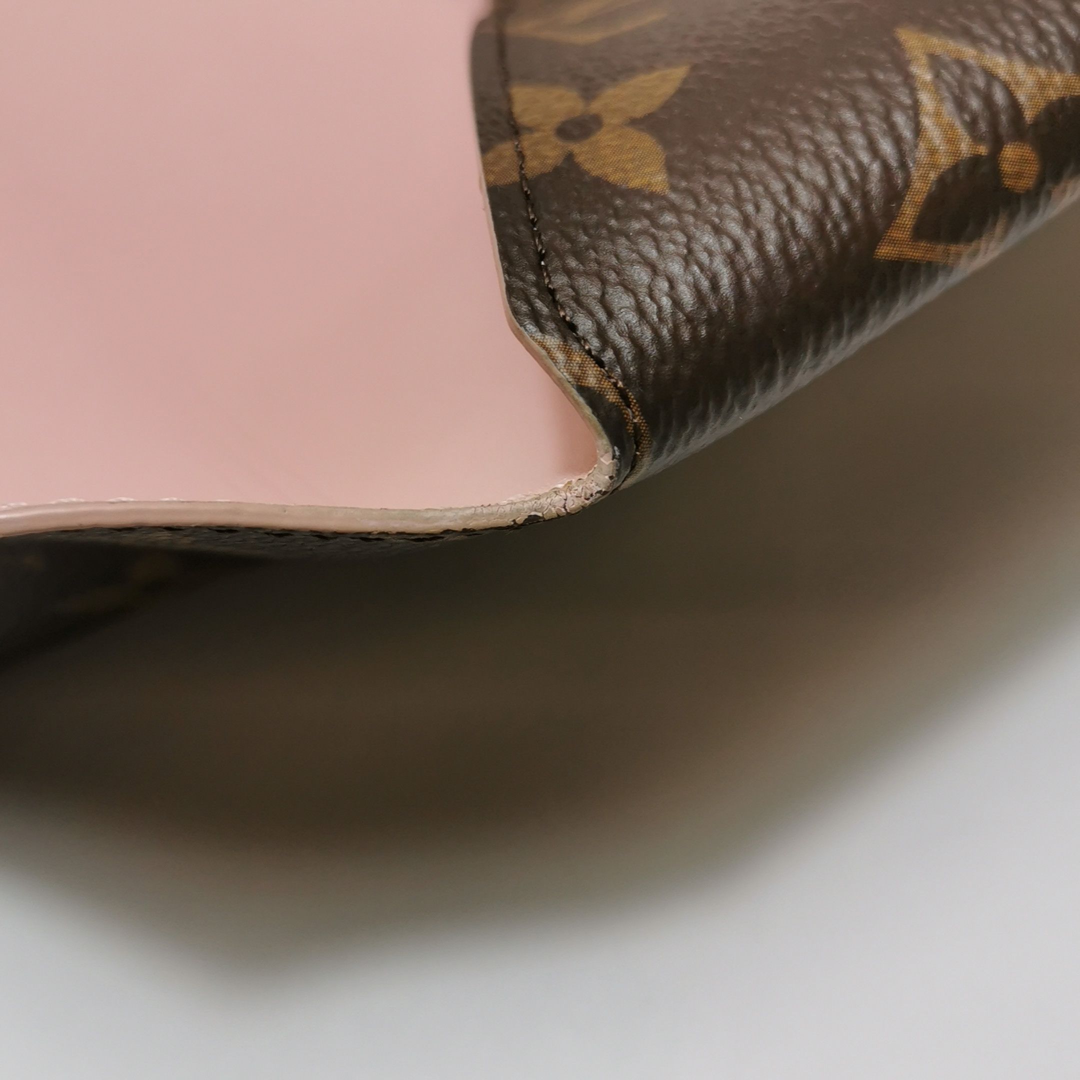 Louis Vuitton Louis Vuitton (LV) Pochette Kirigami separate small bag clu Size ONE SIZE - 9 Thumbnail