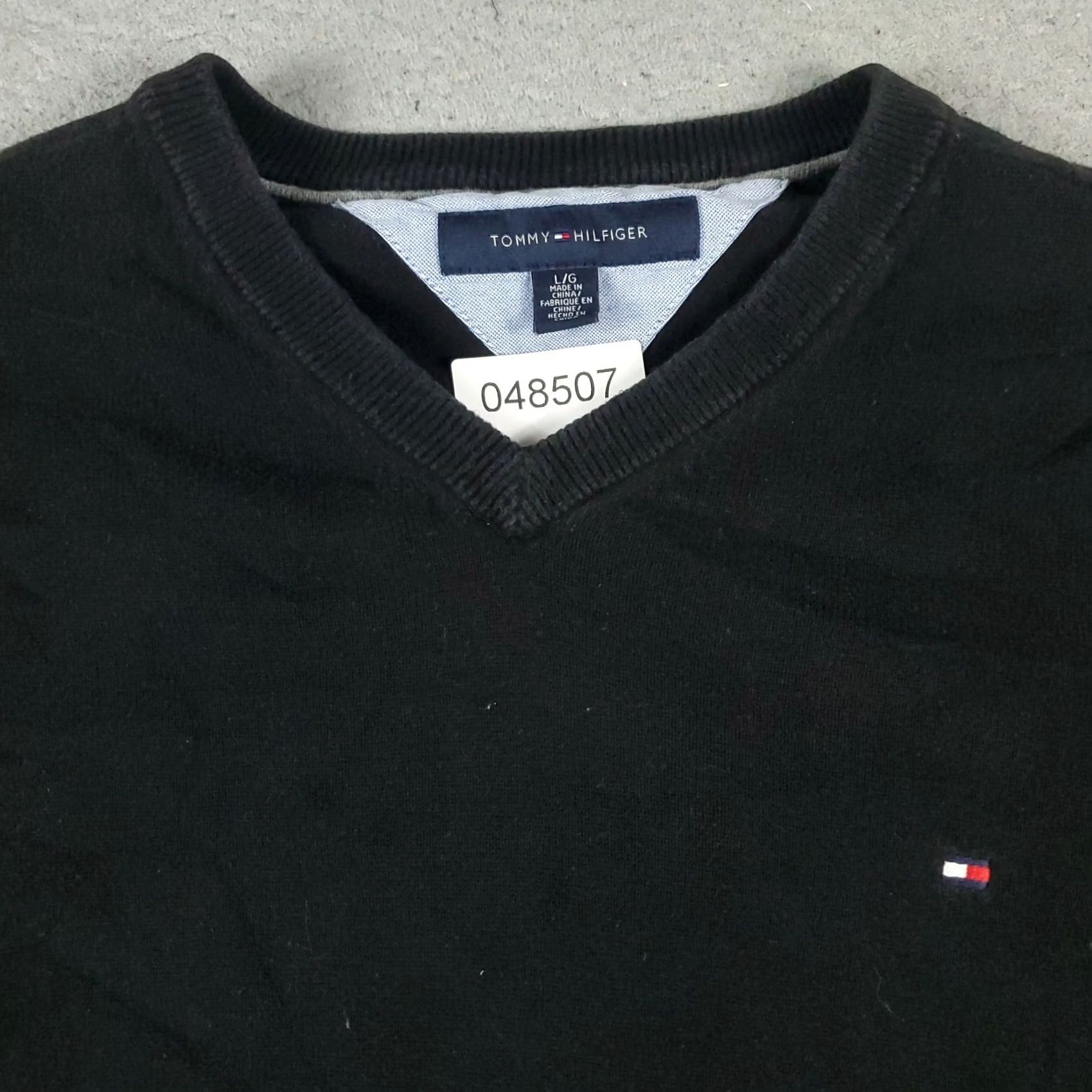 Tommy Hilfiger Tommy Hilfiger Sweater Mens Large Black Pullover Crew Neck Knit Cotton Logo Shirt? Size US L / EU 52-54 / 3 - 2 Thumbnail