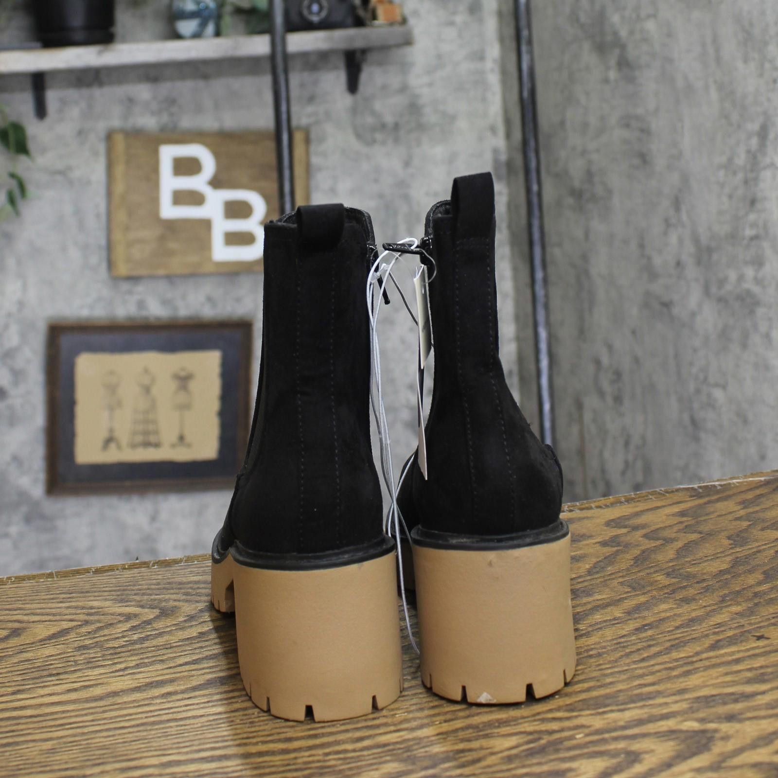 Other Universal Thread Crispin Chelsea Boots 87933742 Black 6m Size US 6 / IT 36 - 4 Thumbnail