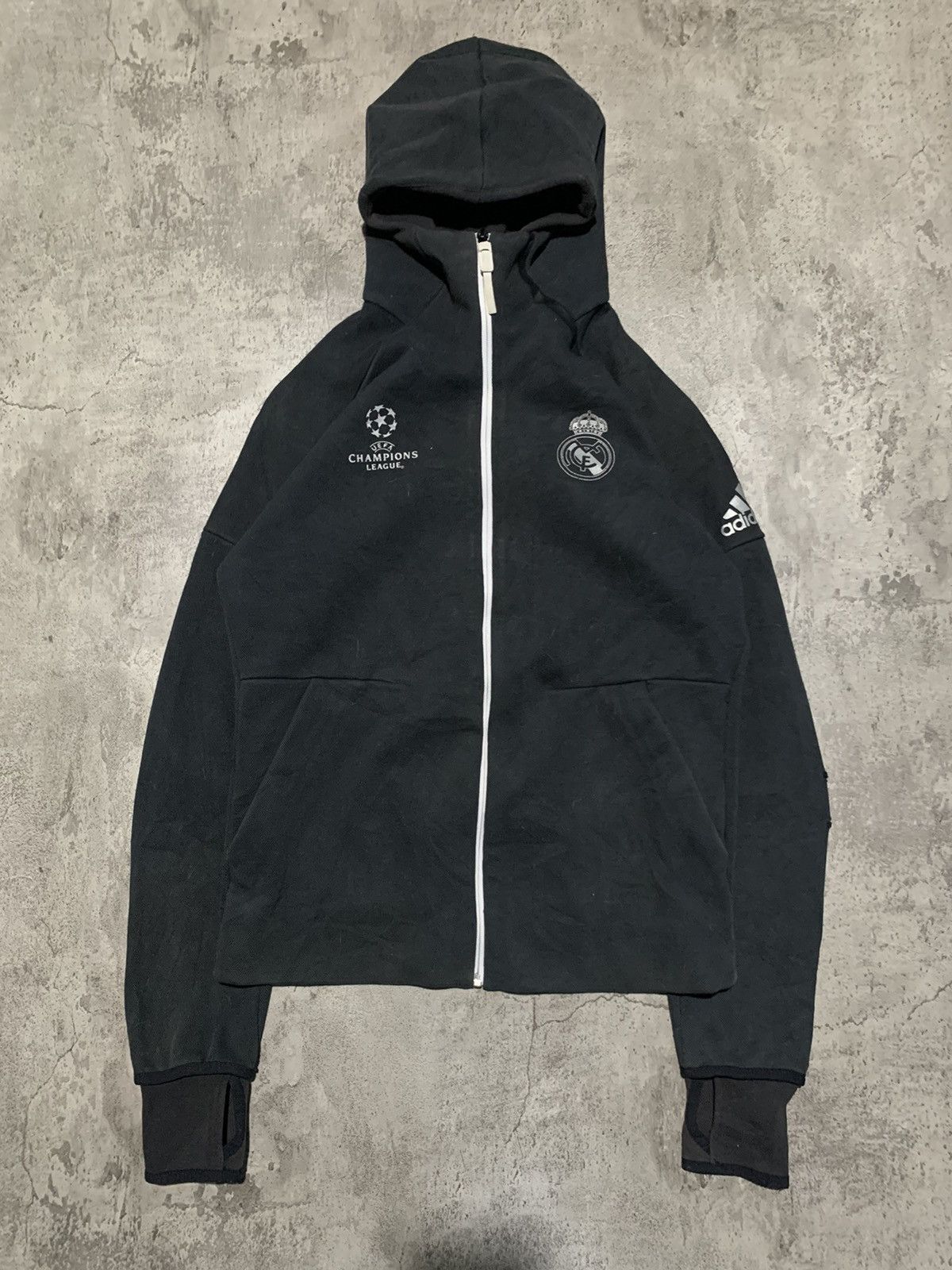 Adidas Vtg worn Adidas real madrid ZNE balaclava hoodie jacket Size US M / EU 48-50 / 2 - 1 Thumbnail