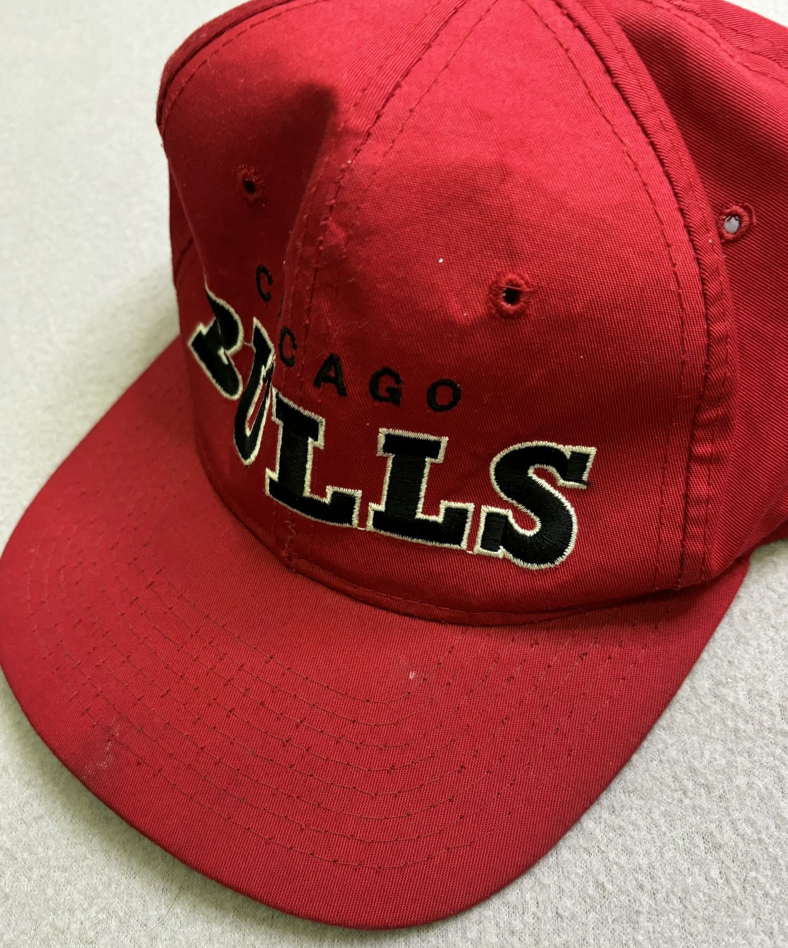 NBA × Starter × Vintage Chicago Bulls NBA 90s Starter Red Cap Size ONE SIZE - 4 Thumbnail