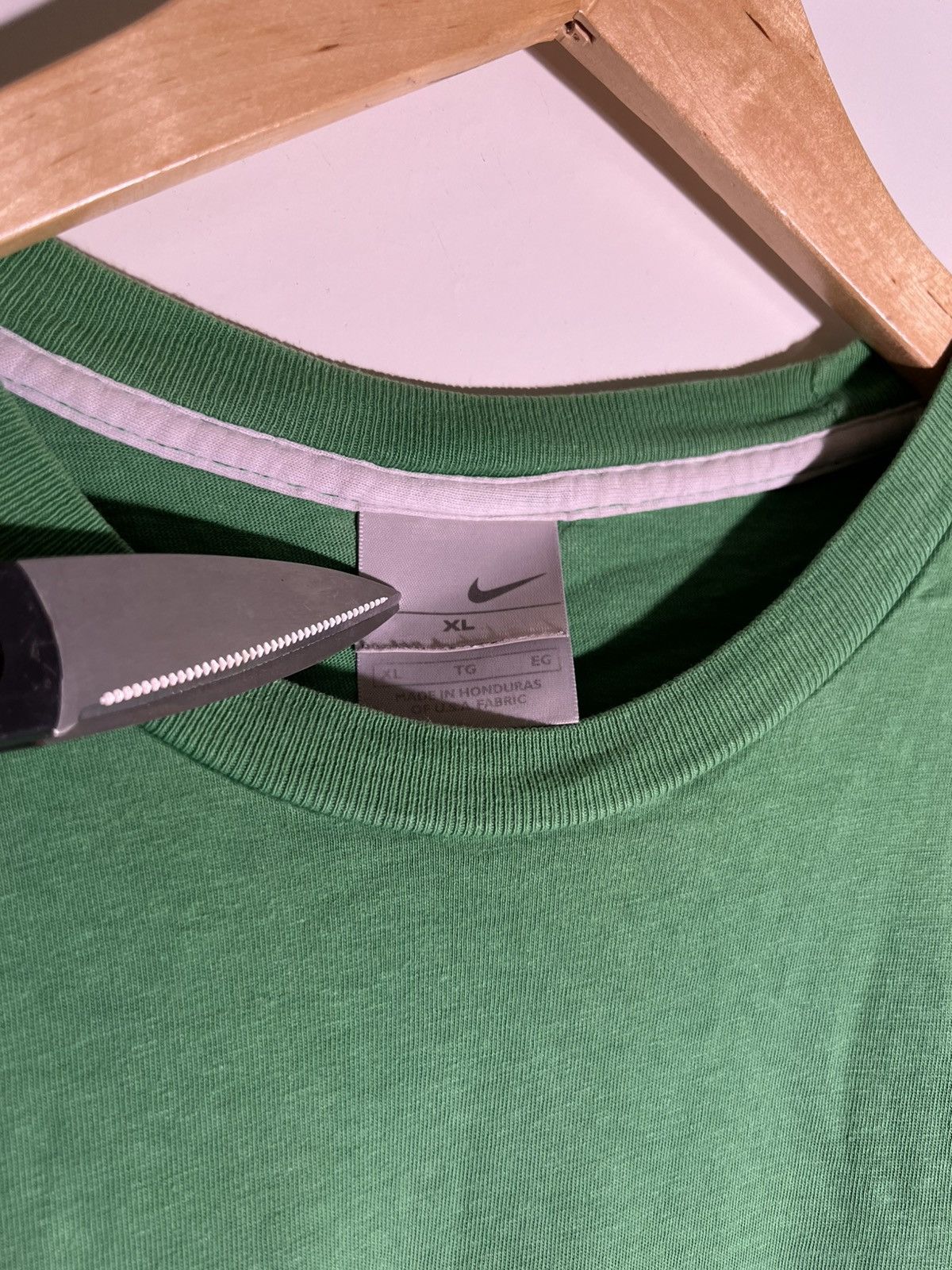 Nike Y2K 2000’s VTG Vintage Nike Green Plain Swoop Check T Shirt Size US XL / EU 56 / 4 - 7 Thumbnail