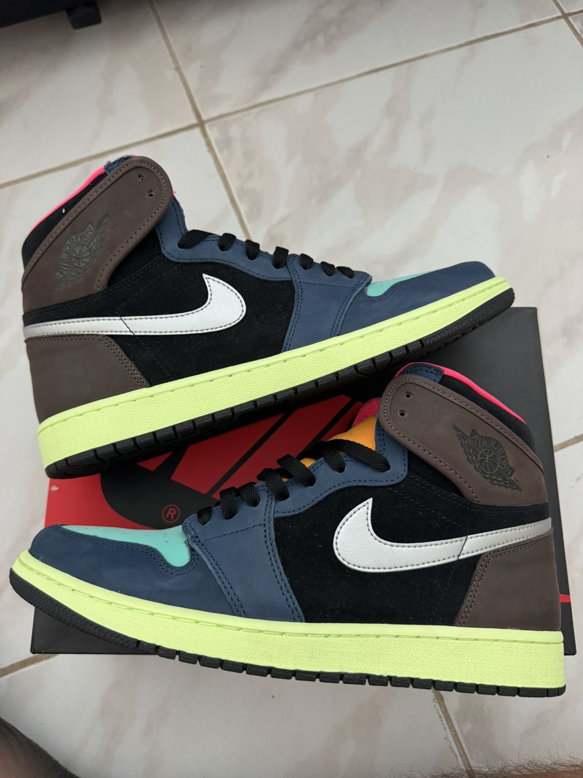 Jordan Brand Jordan 1 Tokyo Bio Hack Size 12 Worn 1x OG Box Size US 12 / EU 45 - 2 Thumbnail