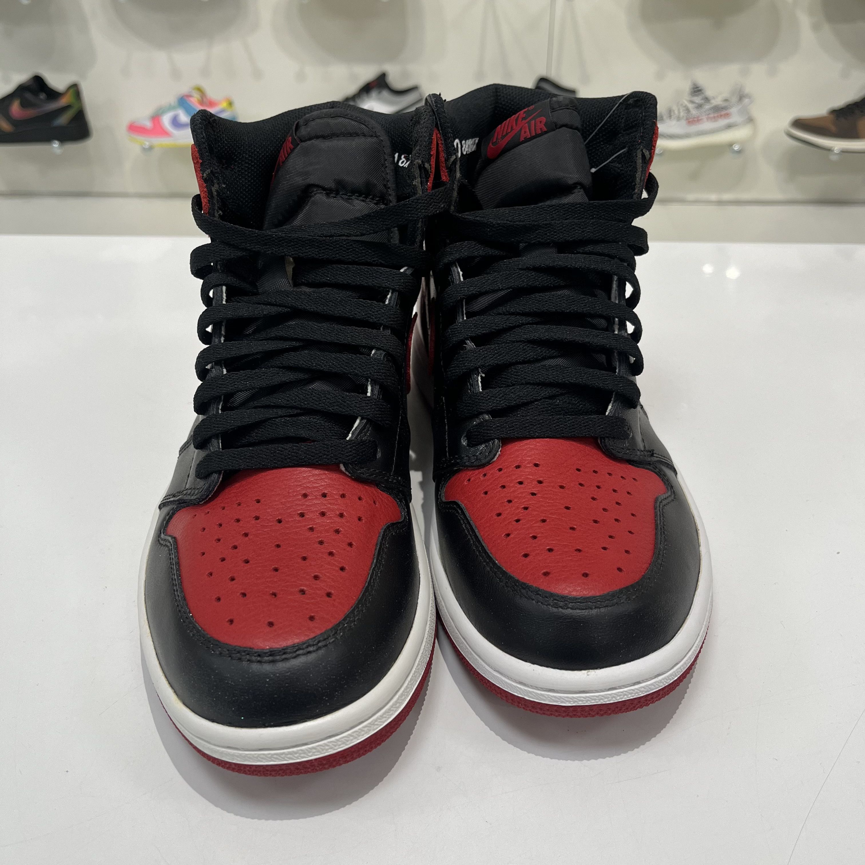 Nike Air Jordan 1 Retro High Bred Banned 2016 Size US 10 / EU 43 - 5 Thumbnail