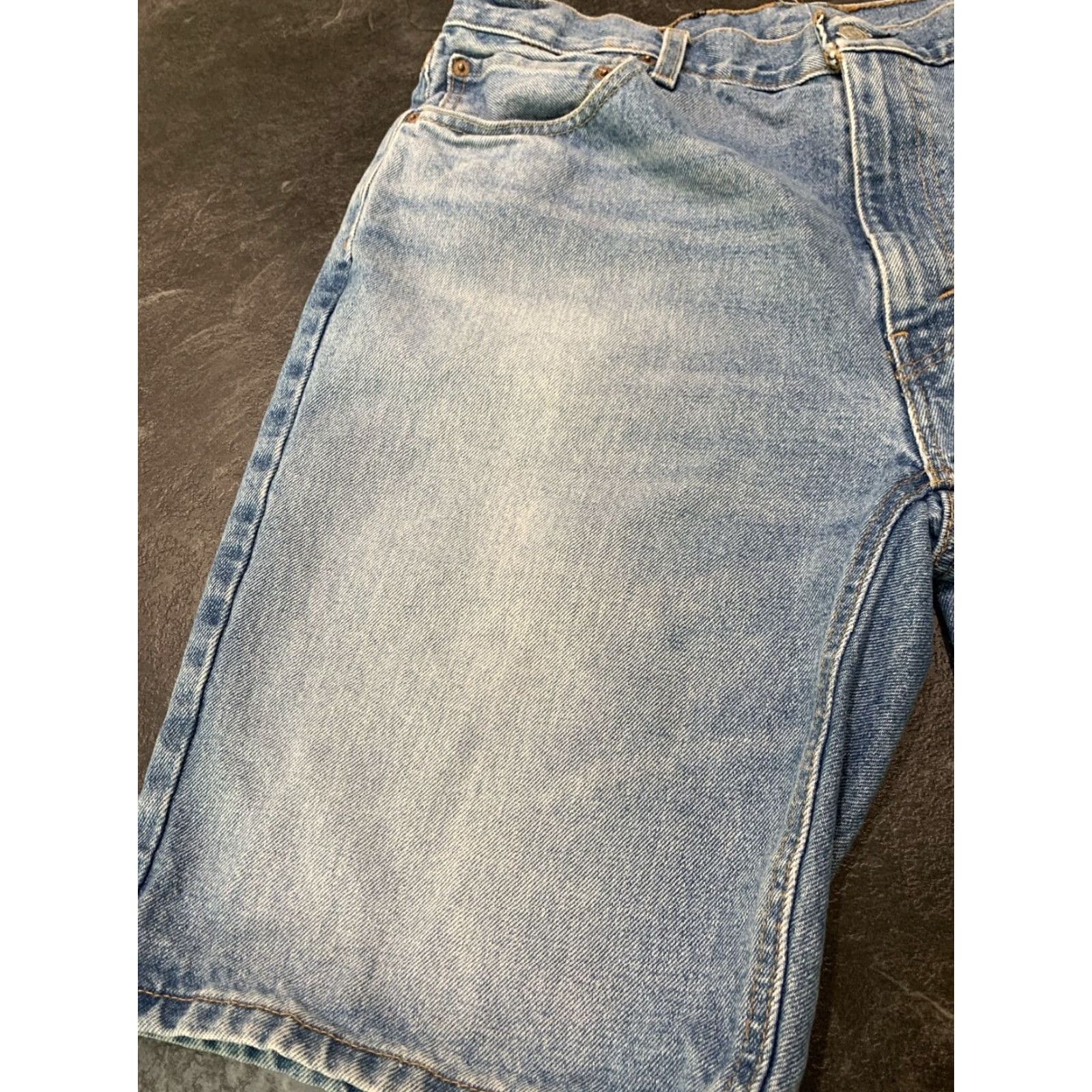 Levi's VINTAGE Levi's Mens Jeans Shorts 38W Relaxed Fit Cotton Denim Casual 90s Mens Size US 34 / EU 50 - 2 Thumbnail