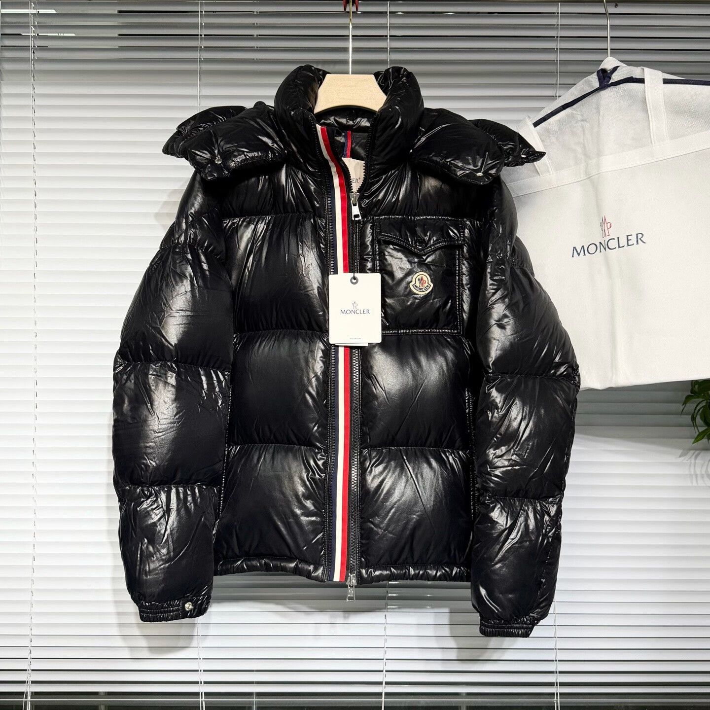 moncler montbeliard puffer jacket with hood