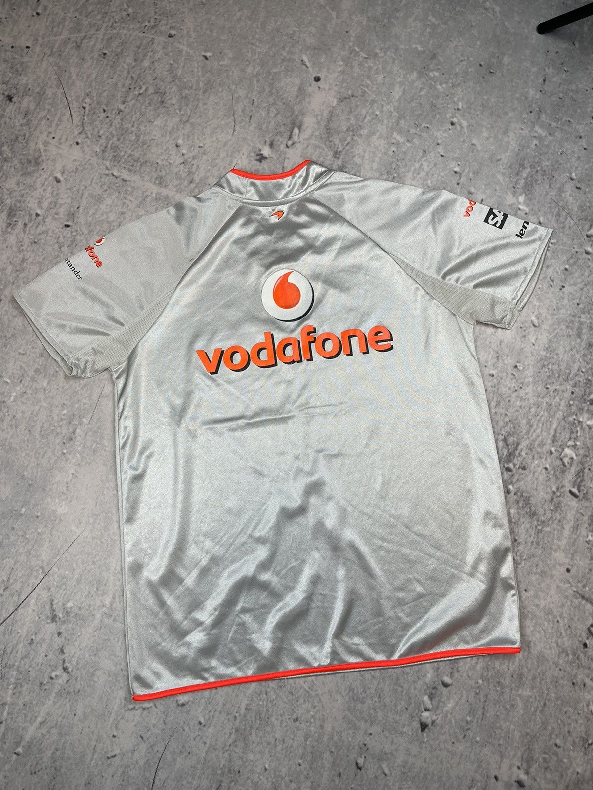 Vintage Vodafone Silver jersey vintage tee Size US M / EU 48-50 / 2 - 3 Thumbnail
